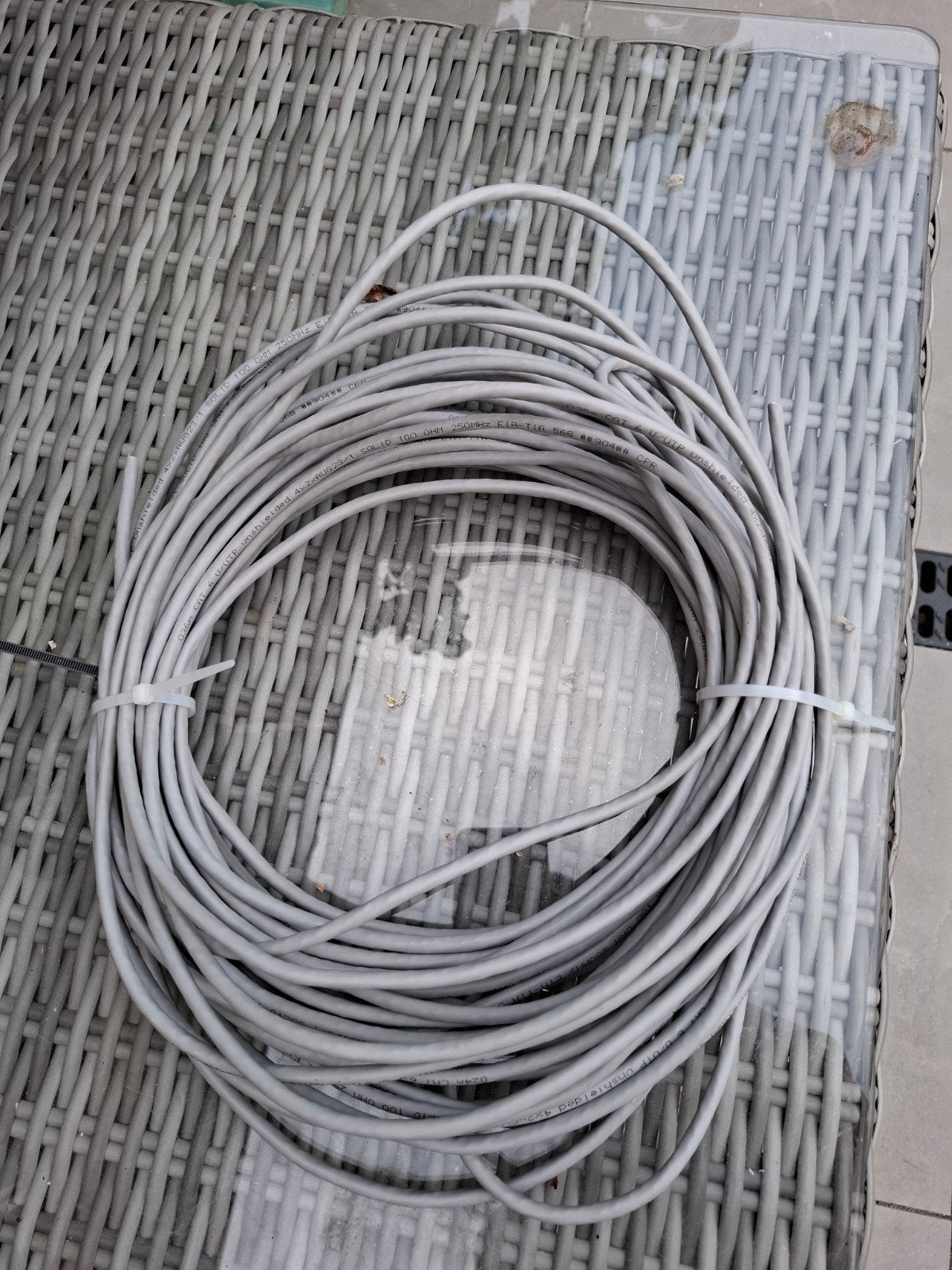 CAT 6 U/UTP netwerkkabel - onafgeschermd 24 meter, Computers en Software, Ophalen, Nieuw