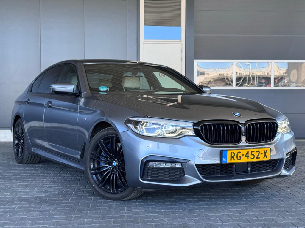BMW 5-Serie 540i 340pk Xdrive Aut. 2017 Grijs, Auto's, BMW, Automaat, 2000 kg, 340 pk, Vierwielaandrijving