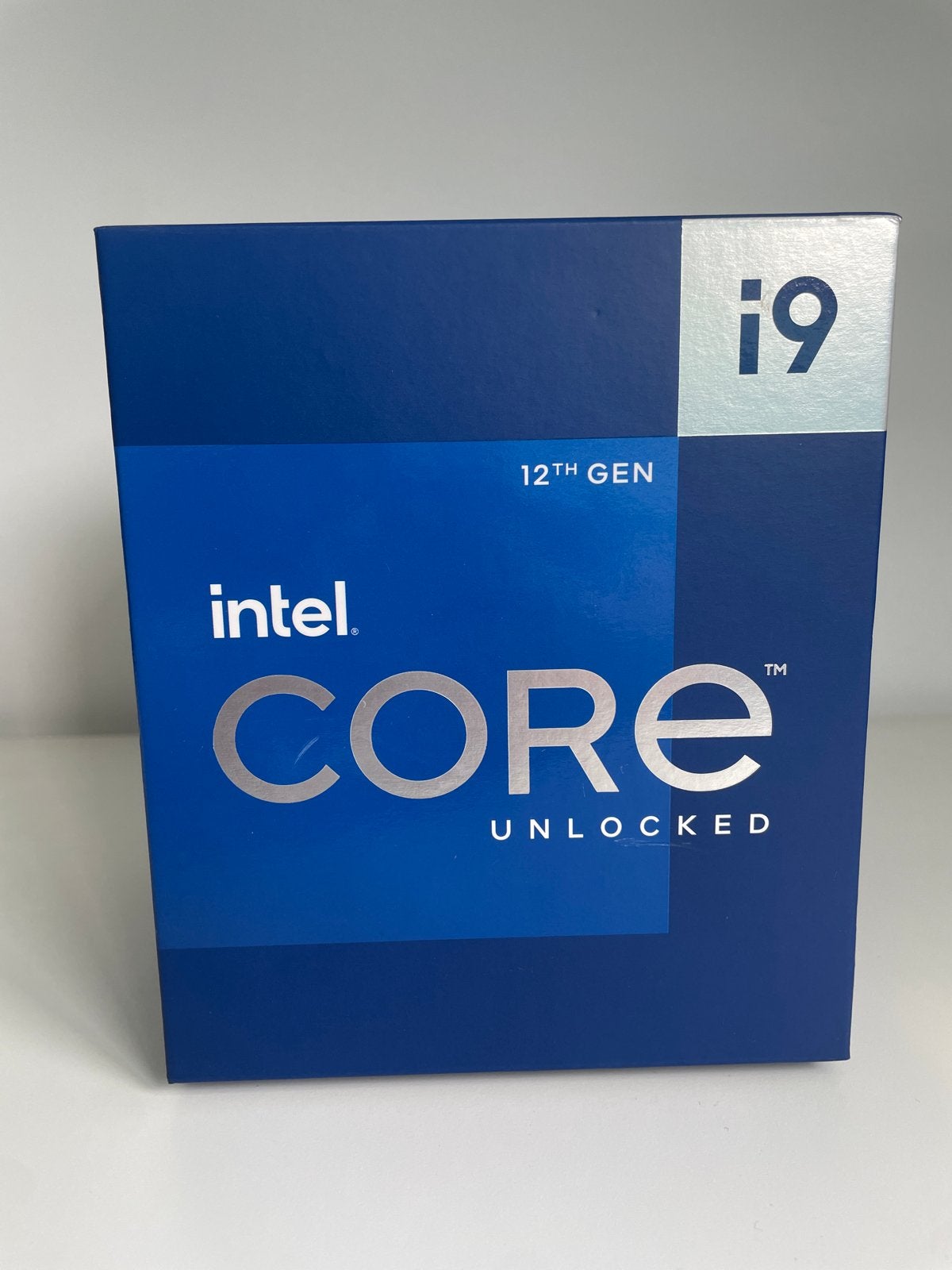 Intel Core i9 12th Gen (geen CPU, alleen doos), Computers en Software, Processors, Ophalen of Verzenden, Niet werkend
