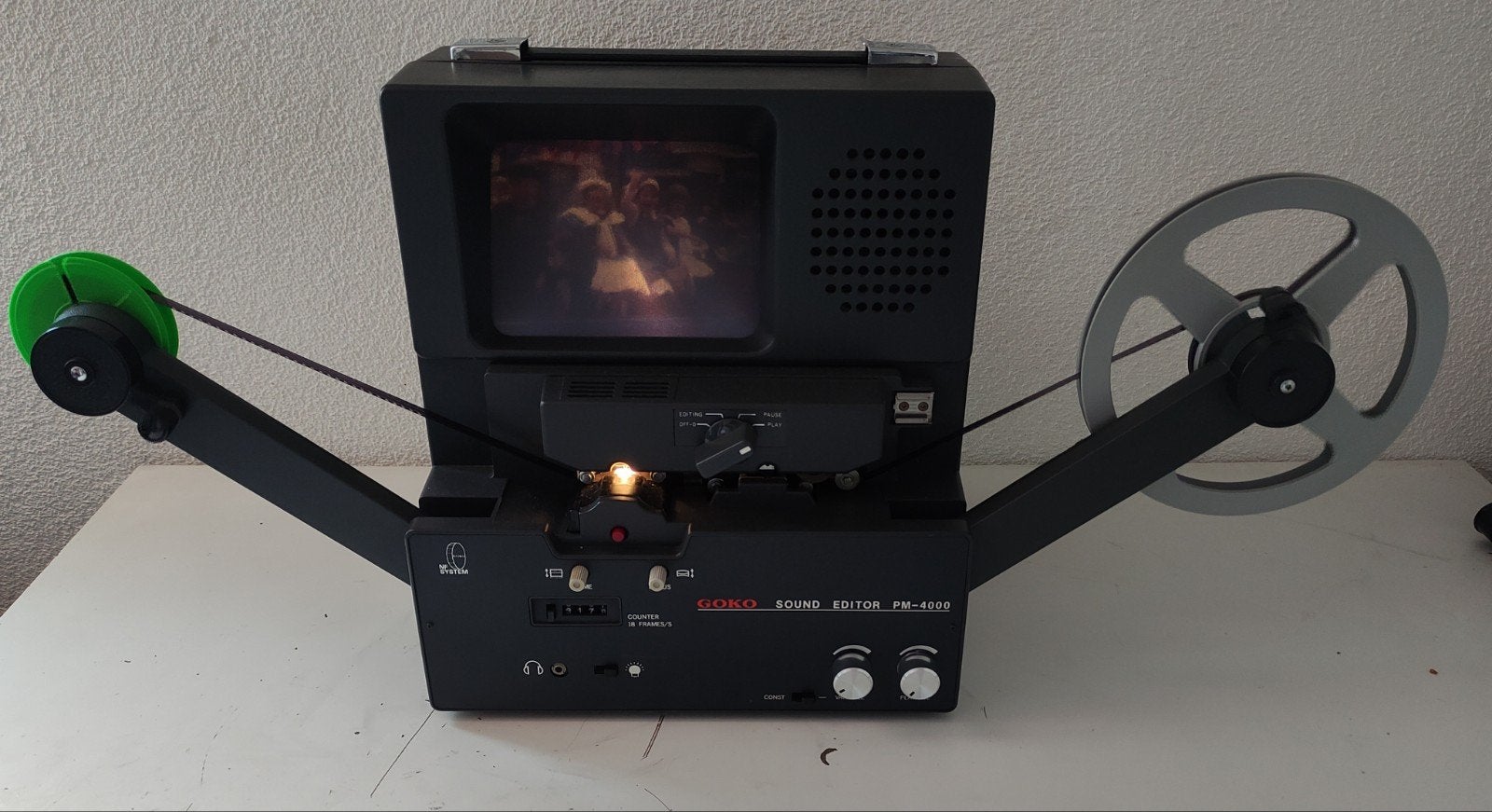 GOKO PM 4000 SOUND SUPER 8 FILMVIEWER SPOELEN tot 240 METER, Audio, Tv en Foto, Filmrollen, Ophalen of Verzenden, 8mm film