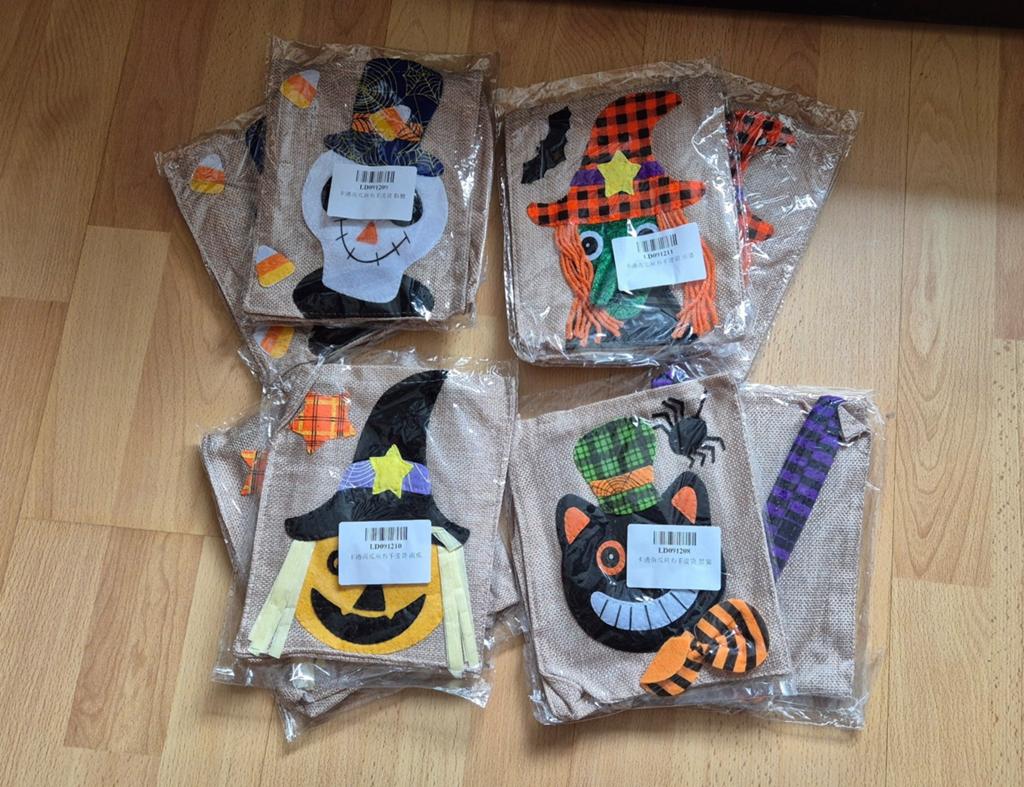 Nieuwe traktatie zakjes 8 stuks en 8 heksenhoeden., Ophalen of Verzenden, Nieuw