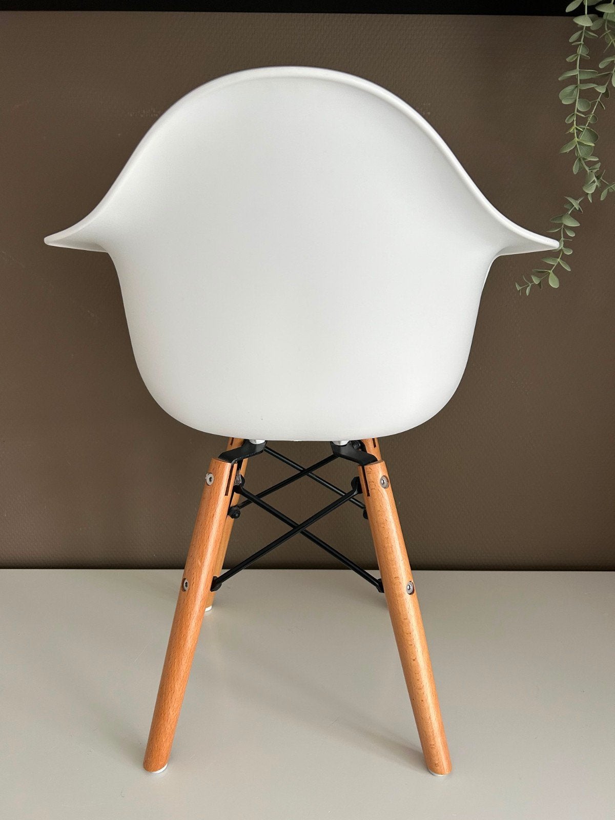Kinderstoel Eames DSW stijl wit, Huis en Inrichting, Stoelen, Ophalen, Kunststof, Wit, Zo goed als nieuw