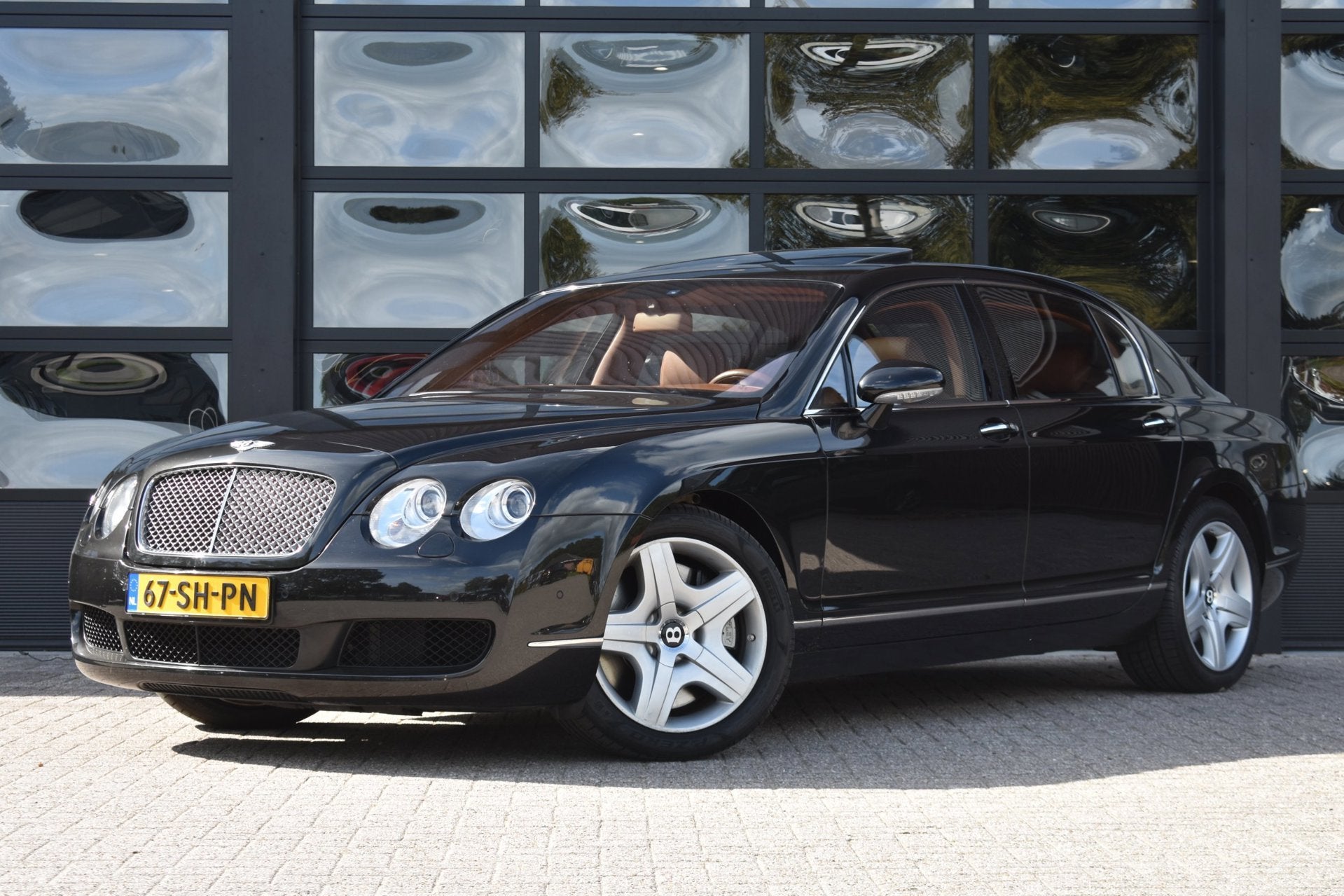 Bentley Continental Flying Spur 6.0 W12 561pk '06 Orig NL Au, Auto's, Automaat, Gebruikt, 12 cilinders, 4 stoelen