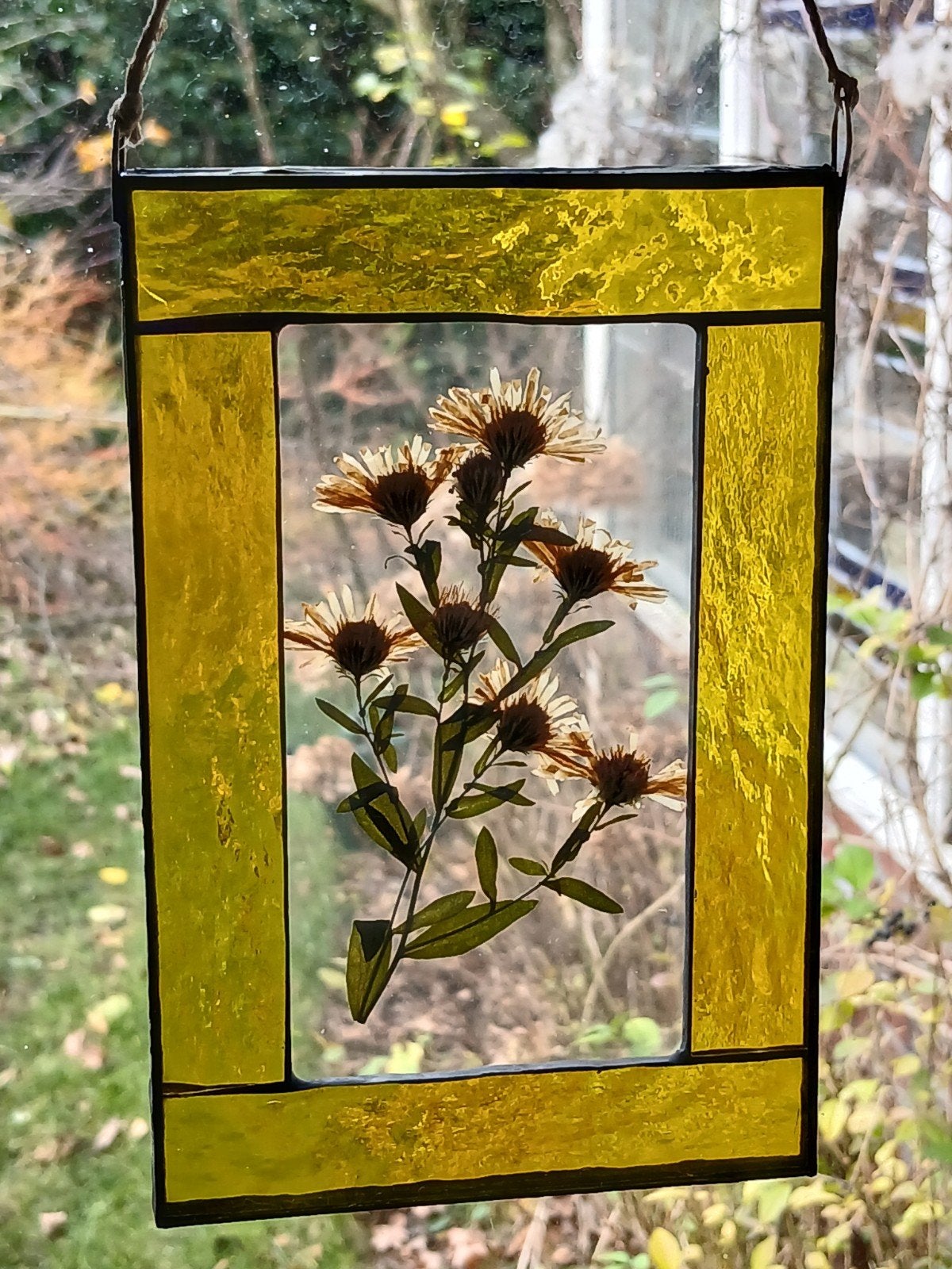 Gedroogde bloemen in glas-in-lood lijst, Minder dan 50 cm, Overige typen, Ophalen of Verzenden, Zo goed als nieuw