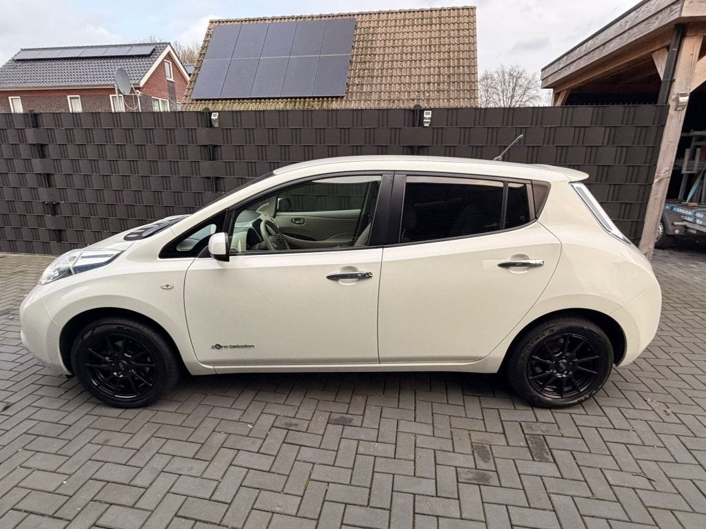 Nissan Leaf Base 24 kWh| WIT| ZERO EMISSIE| VELE OPTIES| LM, Automaat, Gebruikt, 199 km, Wit