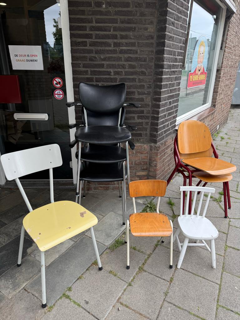 Diverse stoelen, waaronder 3x De Wit Schiedam, Antiek en Kunst, Ophalen