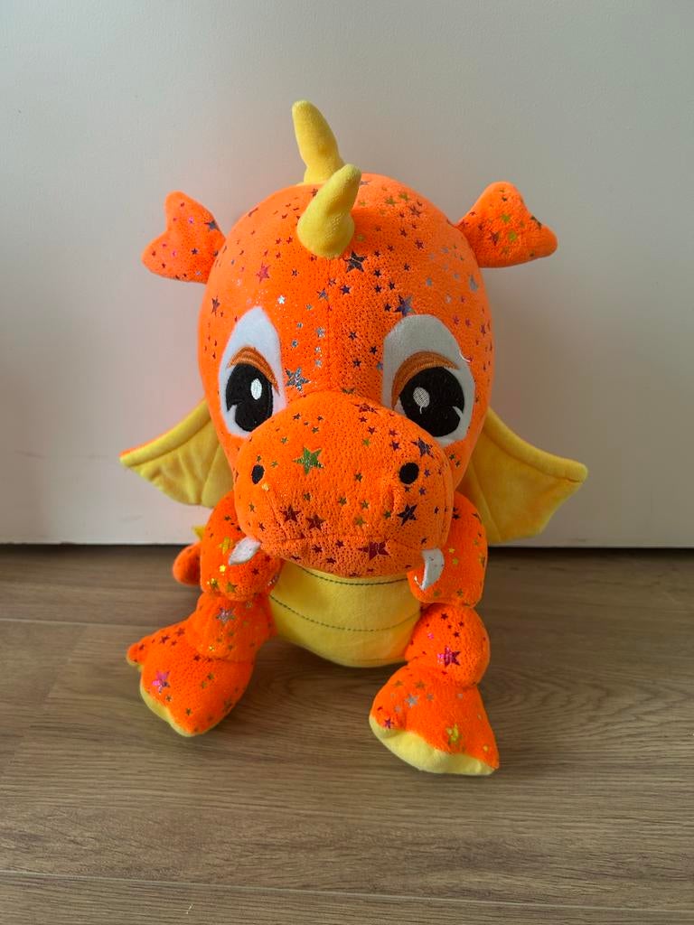 Leuke oranje draak knuffel met sterretjes, Kinderen en Baby's, Speelgoed | Knuffels en Pluche, Zo goed als nieuw, Overige typen