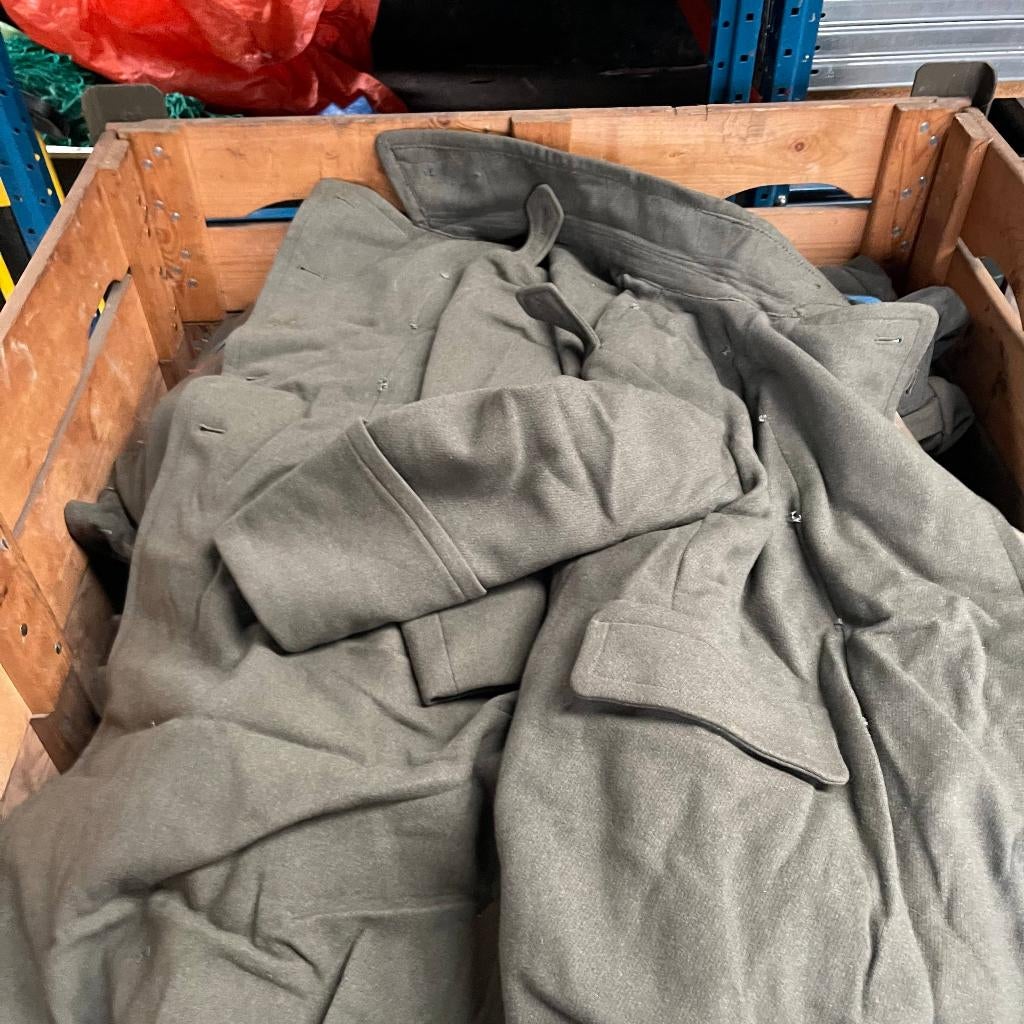 PARTIJ Vintage Wollen Legerjassen Defensie Grijs 1959, Verzamelen, Verzenden, Kleding of Schoenen, Jassen, Landmacht
