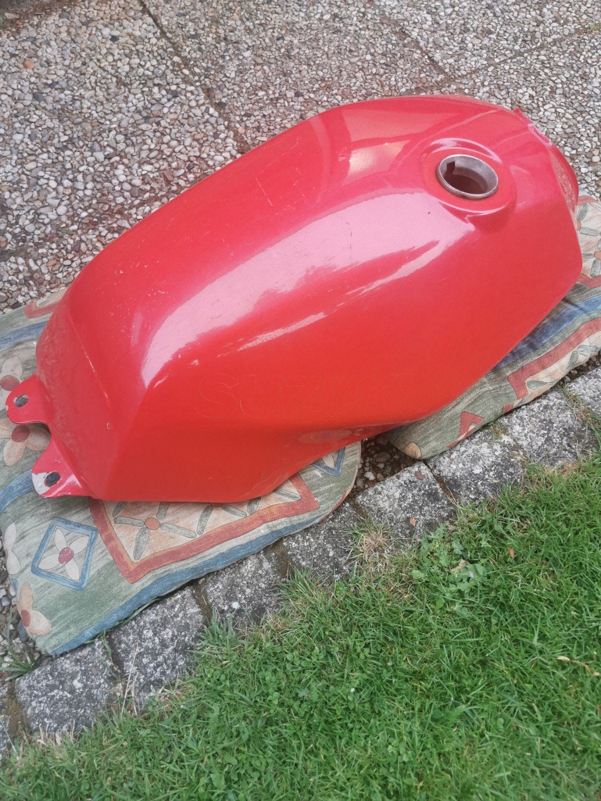 GSX 1100 E tank 1982/1983, Ophalen