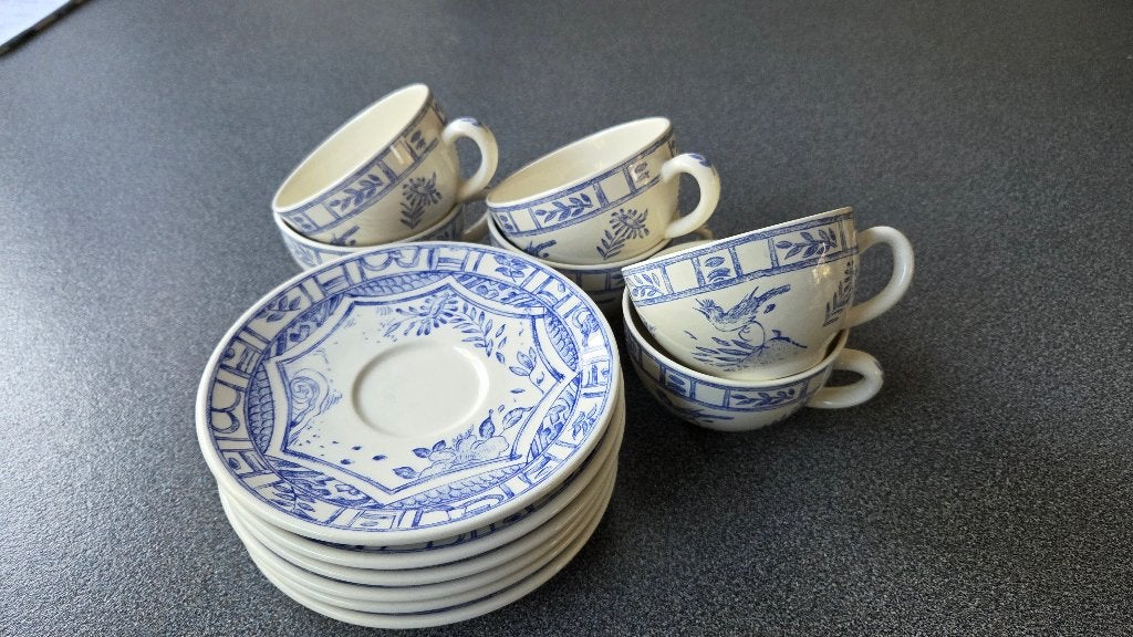 Gien Oiseau Bleu koffiekop en schotel, Ophalen, Zo goed als nieuw, Overige stijlen, Kop(pen) en/of Schotel(s)