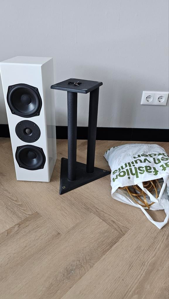 Pioneer set met witte boxen, muurbeugel, standaards, Gebruikt, Complete surroundset, 120 watt of meer, Ophalen
