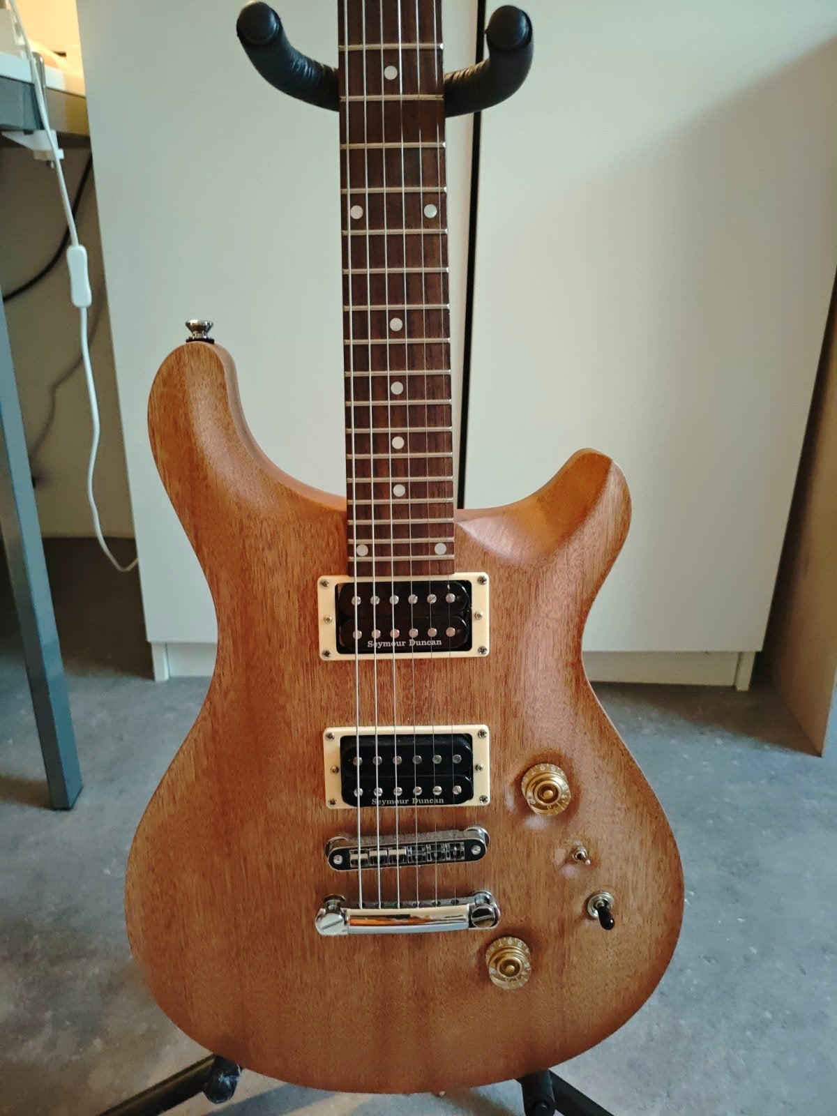 Fame Forum IV Classic Natural, Ophalen of Verzenden, Zo goed als nieuw, Solid body, Overige merken