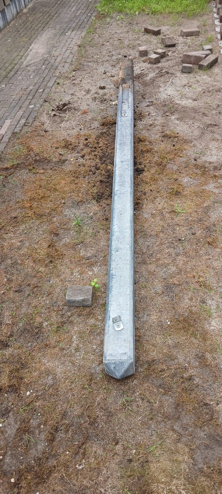 Schuttingpaal 260x10x10 cm met bevestigingsbeugel, Ophalen, Hout, Minder dan 3 meter