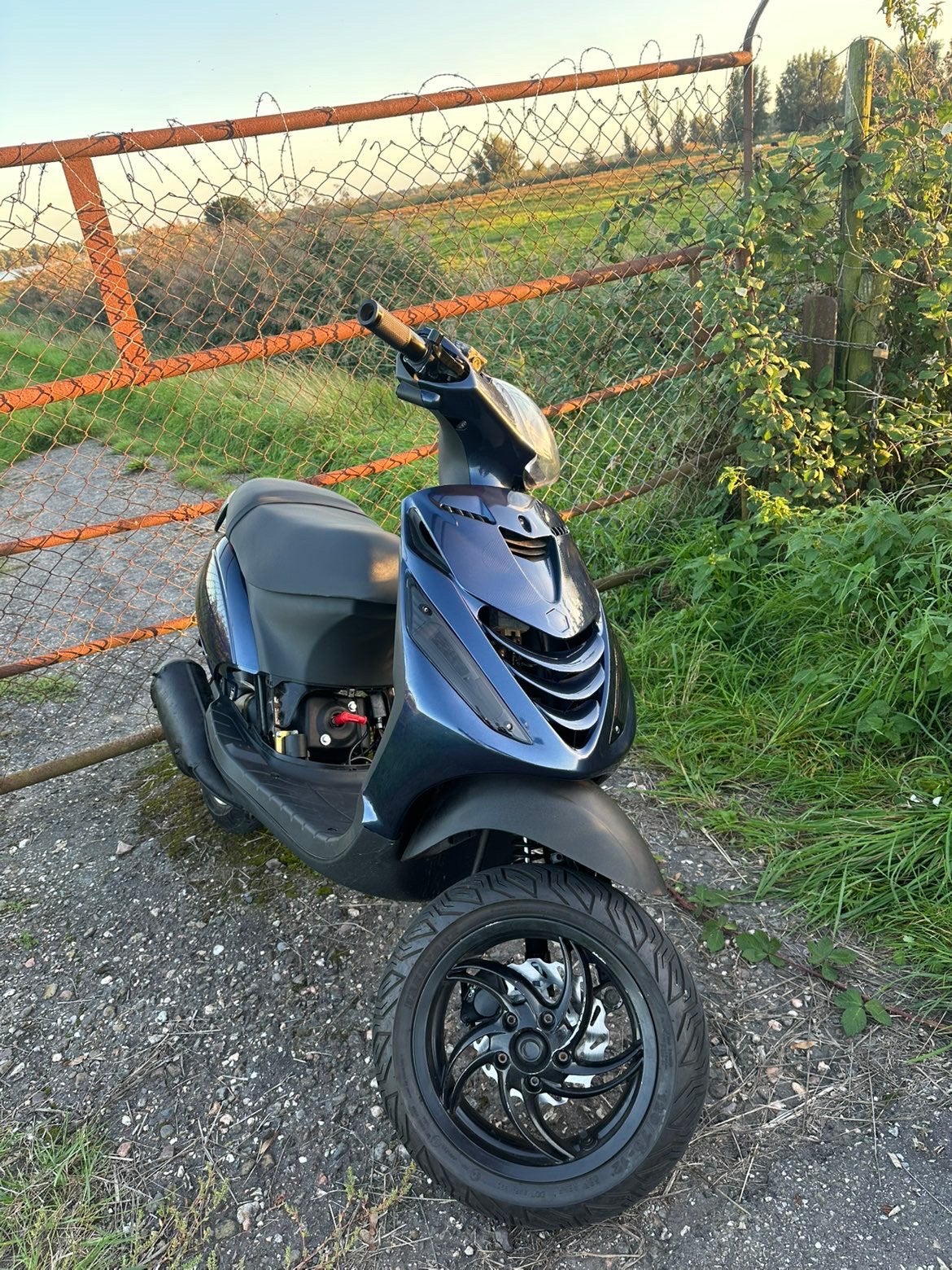 Zip 125 brom, Fietsen en Brommers, Ophalen, Zo goed als nieuw, Tweetakt, Zip