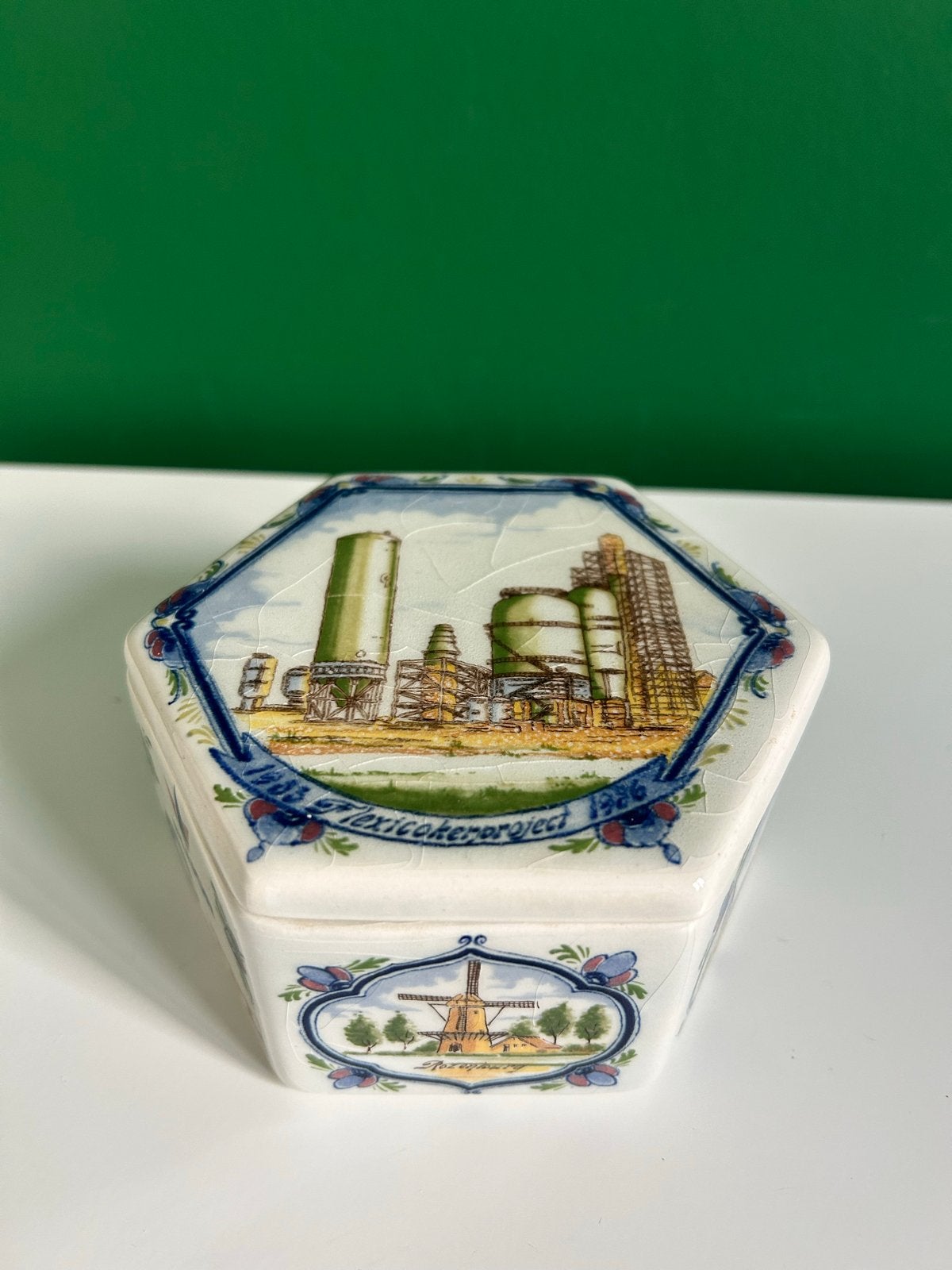 Delfts Blauw Hexagonaal Doosje - Flexicokerproject 1986, Antiek en Kunst, Ophalen of Verzenden