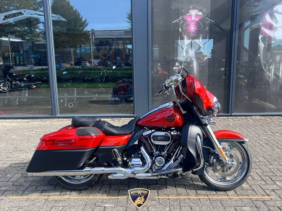 HARLEY-DAVIDSON STREET GLIDE CVO FLHXSE (bj 2018) 117", Motoren, 2 cilinders, HARLEY-DAVIDSON, Bedrijf, Onbekend