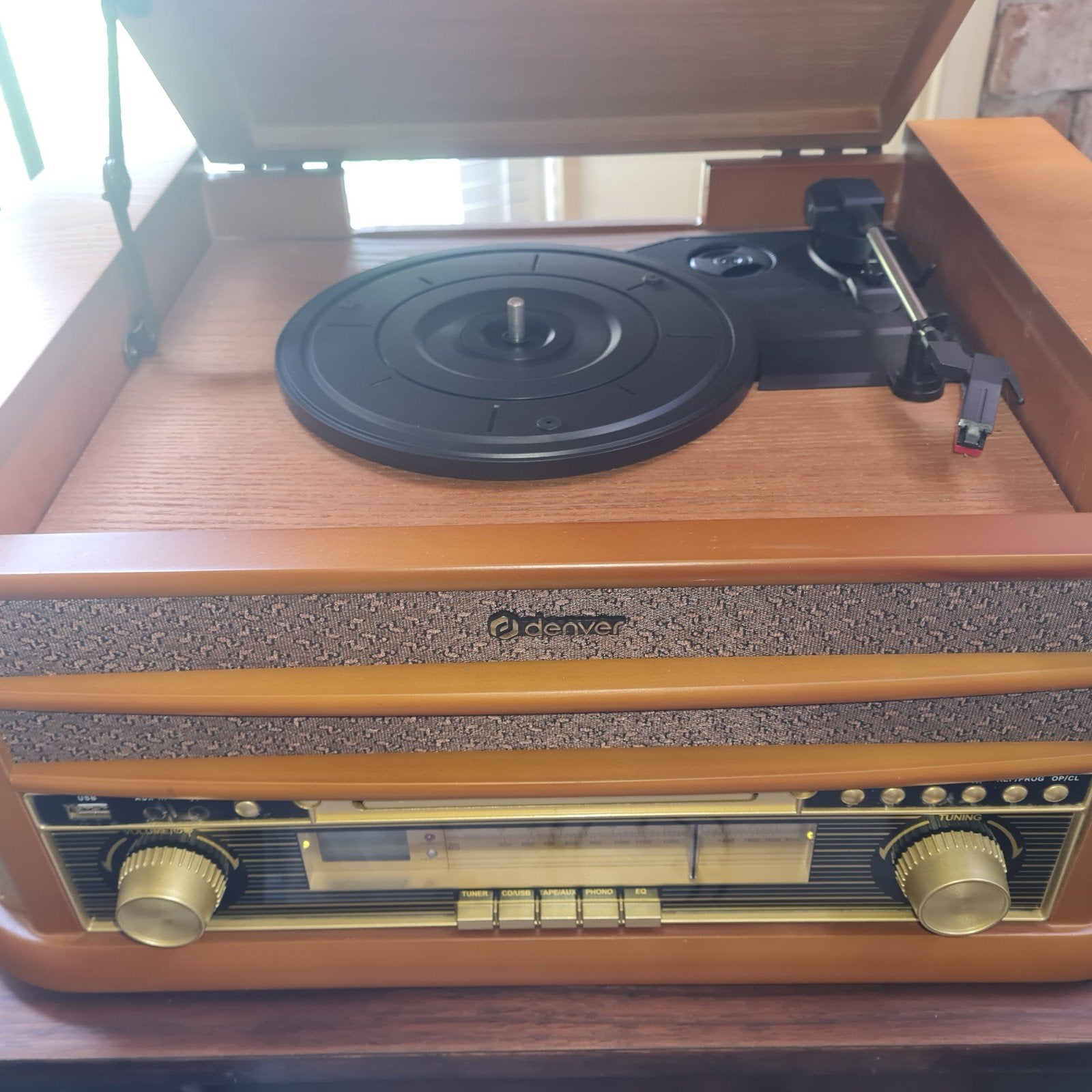 Denver Retro Muziekcenter: Radio, CD & Platenspeler, Ophalen of Verzenden, Zo goed als nieuw, Platenspeler, Overige merken
