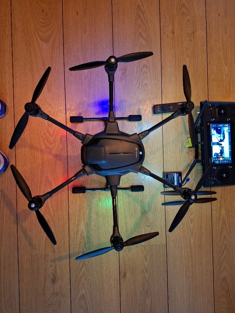Yuneec Typhoon H, Ophalen, 15 tot 30 minuten, Zo goed als nieuw, Topkwaliteit