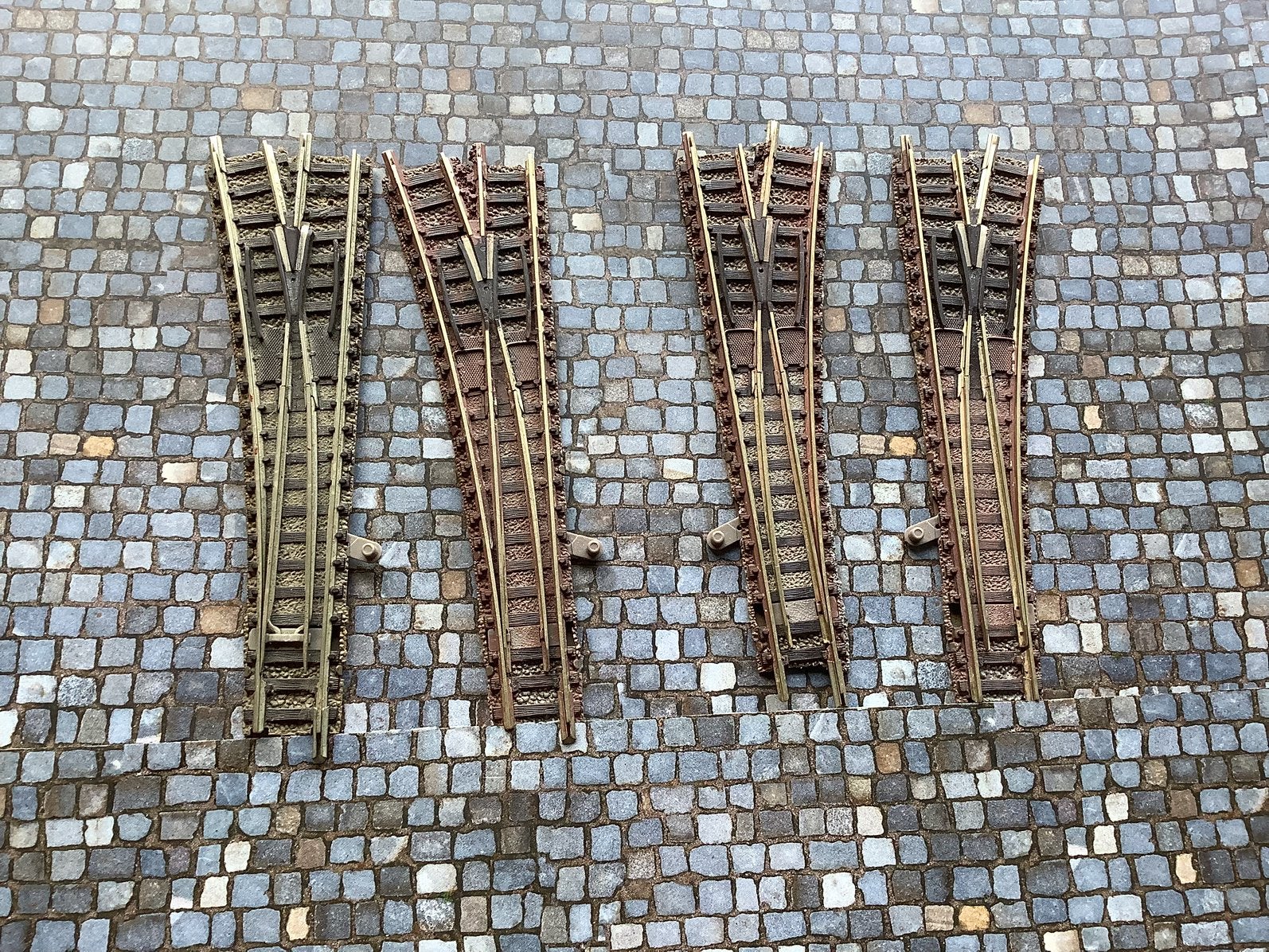 2 linkse 2 rechtse fleischmann wissels n spoor, Hobby en Vrije tijd, Modeltreinen | N-Spoor, Gelijkstroom, Fleischmann, Rails