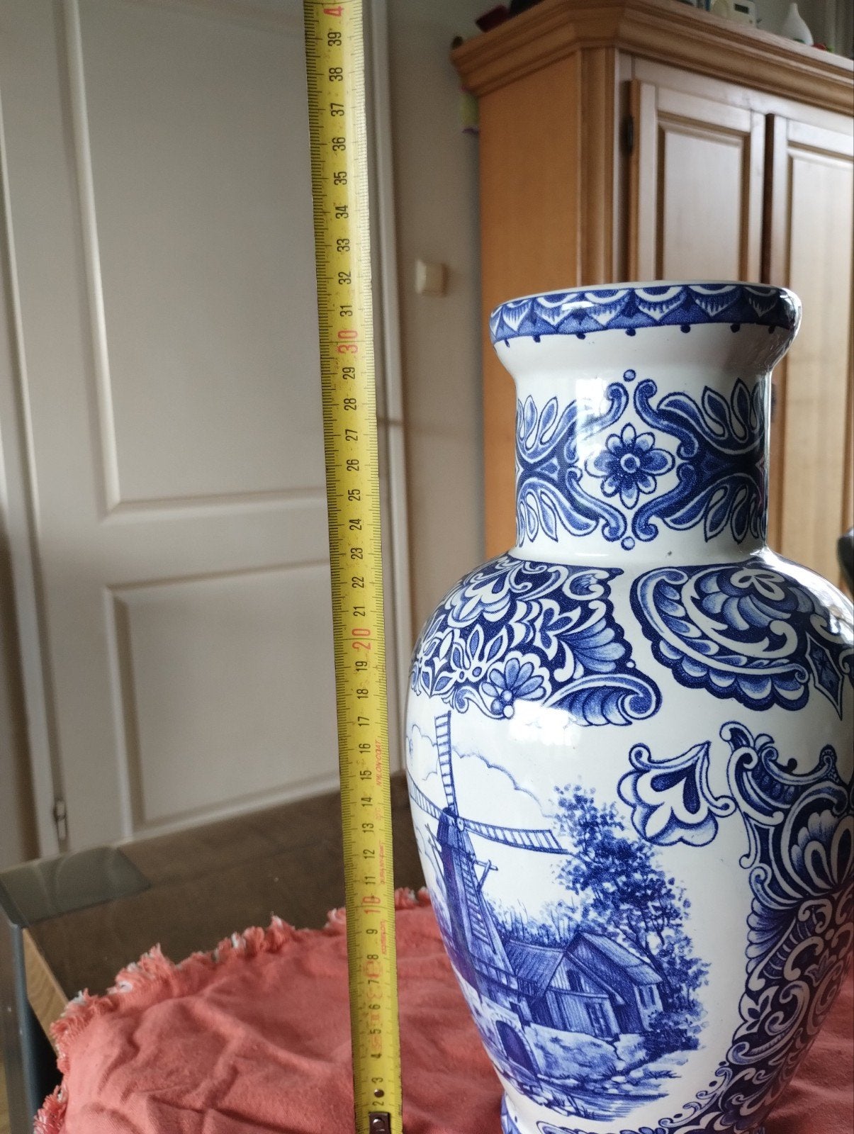 Grote Delfts Blauwe Vaas met Molens en Bloemenpatroon, Antiek en Kunst, Ophalen of Verzenden