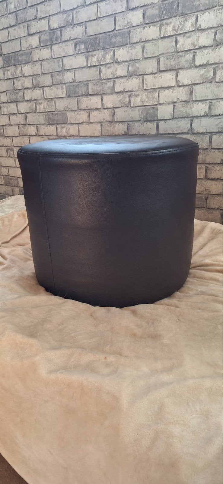 bruin leder stevige poef, Ophalen of Verzenden, Rond, Minder dan 30 cm