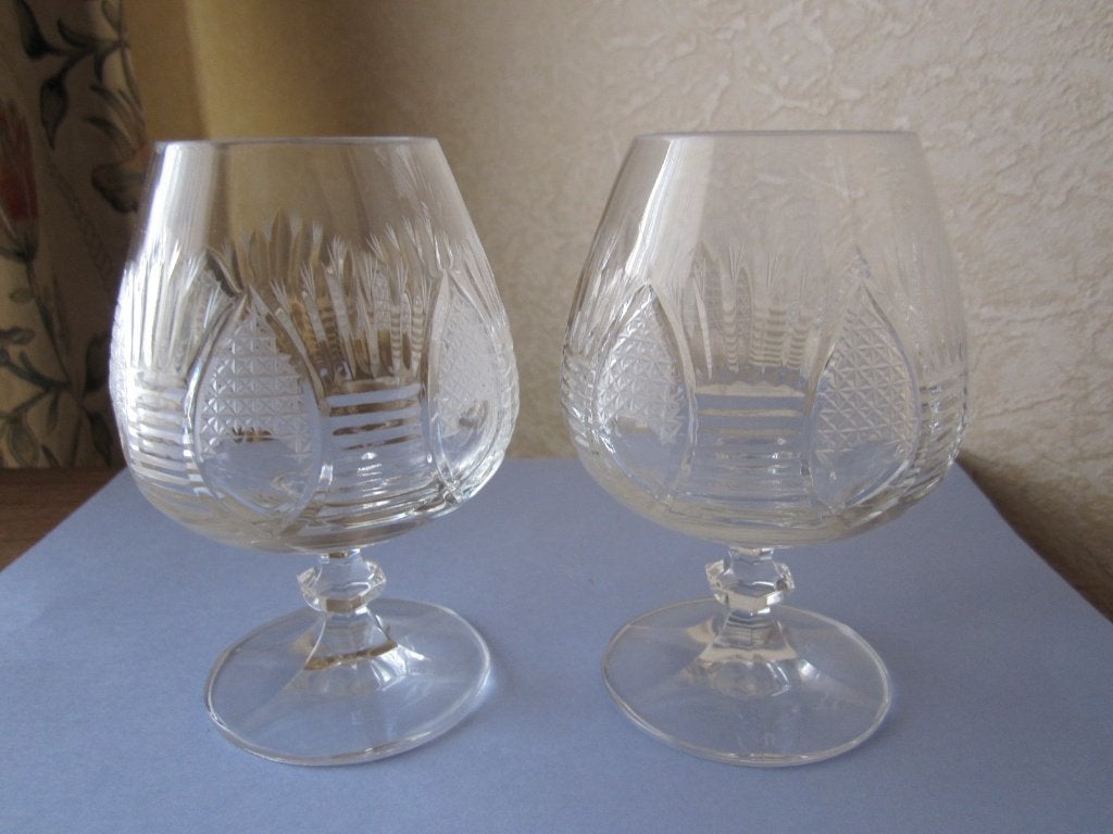 Vijf mooie geslepen bohemian crystal Brandy / cognac glazen, Verzenden