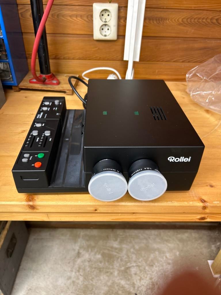 Nieuwe Rollei Projector - Hoogwaardige Diaprojector, Audio, Tv en Foto, Diaprojectors, Ophalen, Nieuw