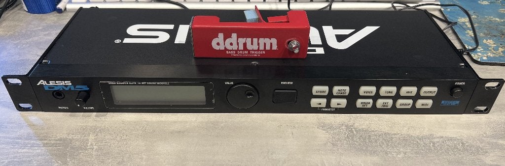Alesis DM5 drummodule met bassdrum trigger, Muziek en Instrumenten, Ophalen of Verzenden, Gebruikt, Overige merken
