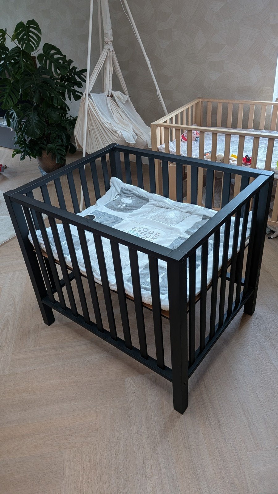Box met boxkleed, Kinderen en Baby's, Ophalen, Gebruikt, Rechthoekig, In hoogte verstelbaar
