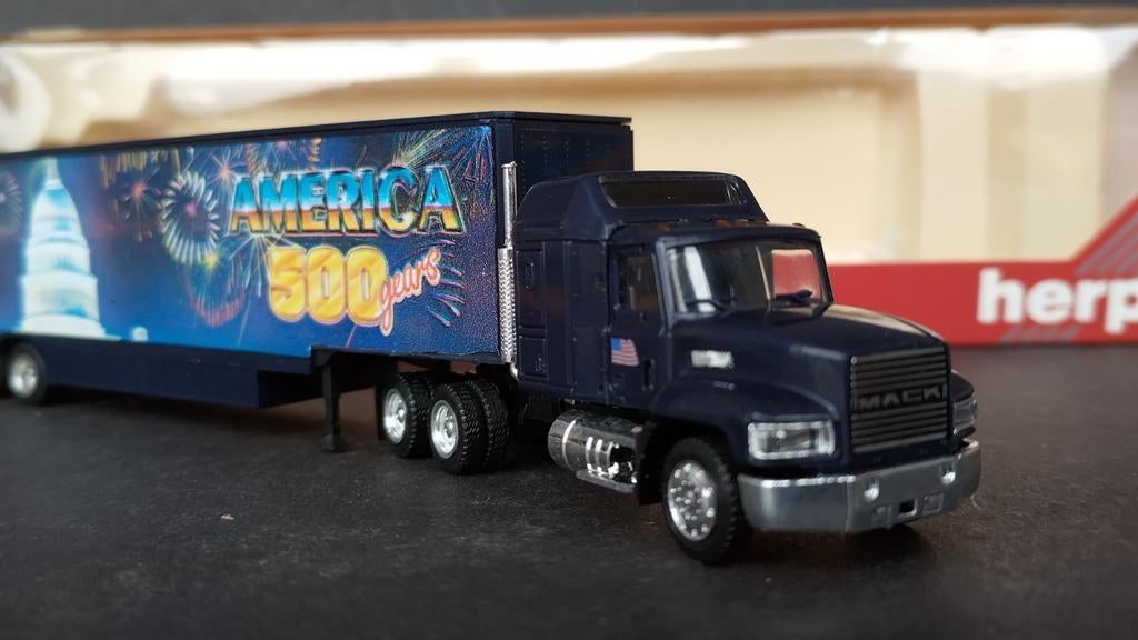 Mack Hauber Capitool Washington 1:87 H0 Herpa Pol, Verzenden, Trucks@herpa.de, Zo goed als nieuw, Bus of Vrachtwagen