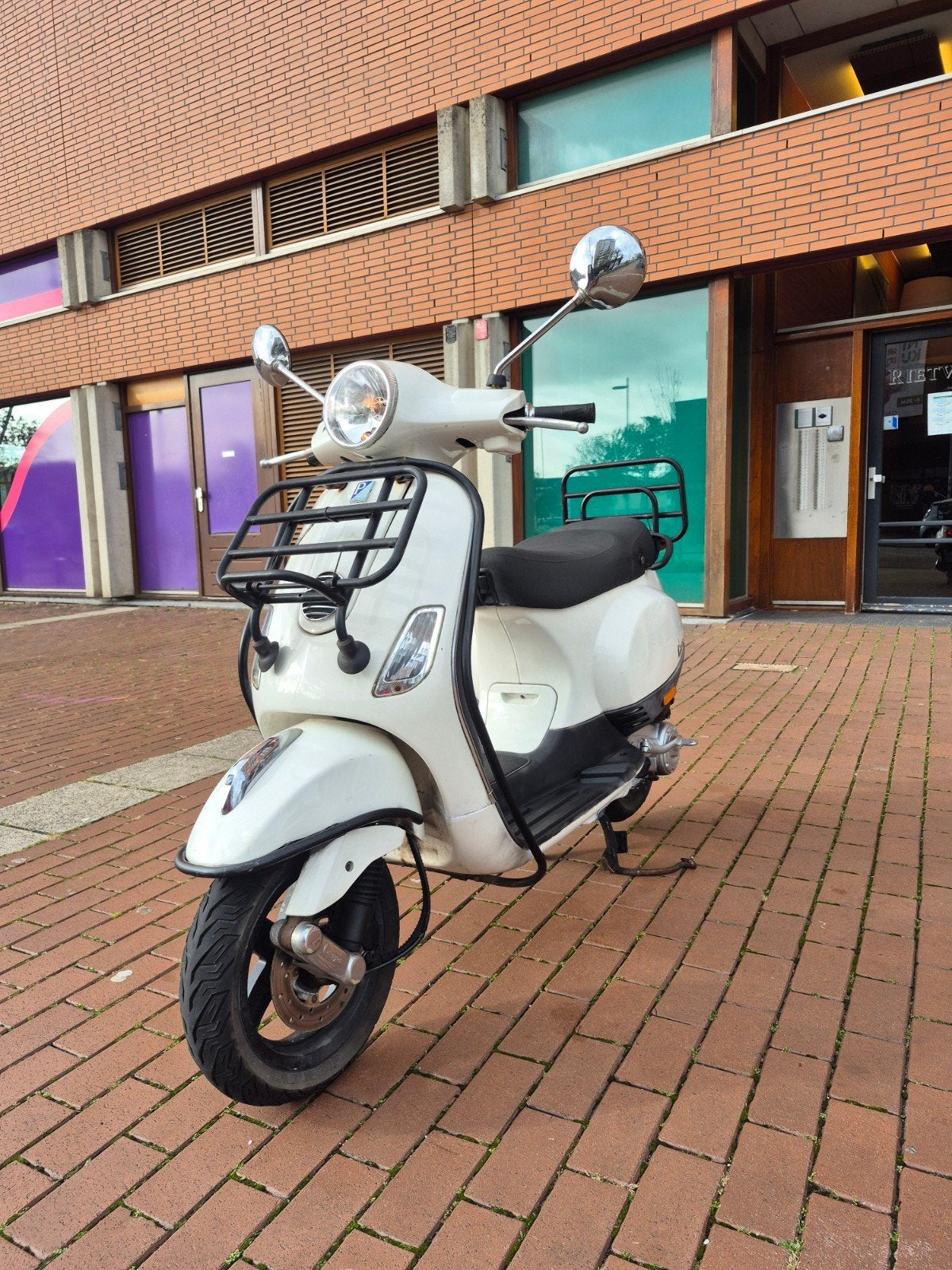 vespa lx 50 4t, Fietsen en Brommers, Ophalen of Verzenden, Zo goed als nieuw, Benzine