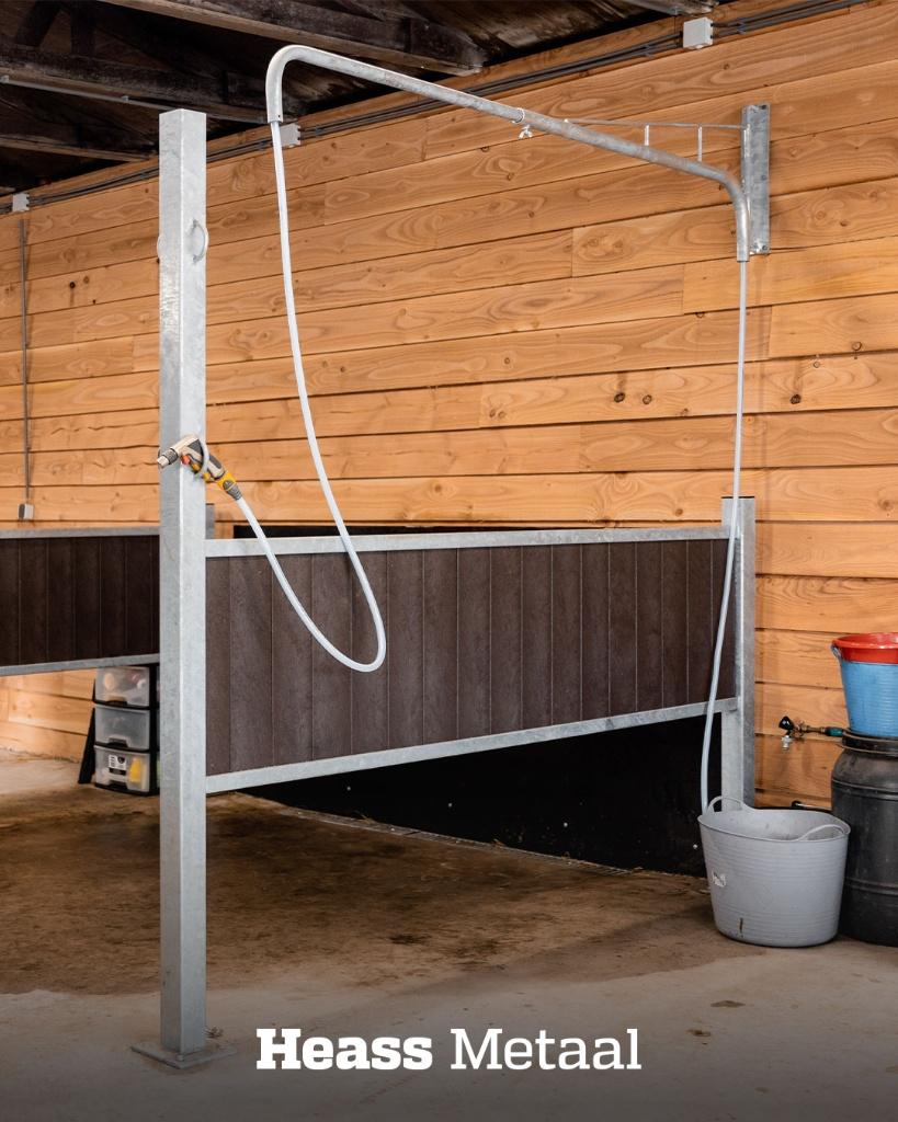 Wasplaats paardenstal | Wasplaatswanden, Weidegang, 4 paarden of pony's of meer