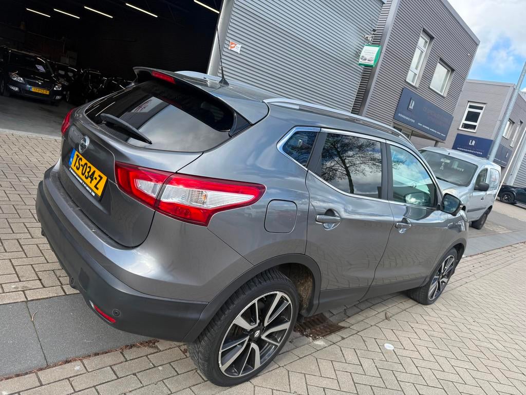 Nissan Qashqai 1.2 Tekna/Pano/Navigatie/Camera 360, Voorwielaandrijving, Euro 5, Gebruikt, 4 cilinders