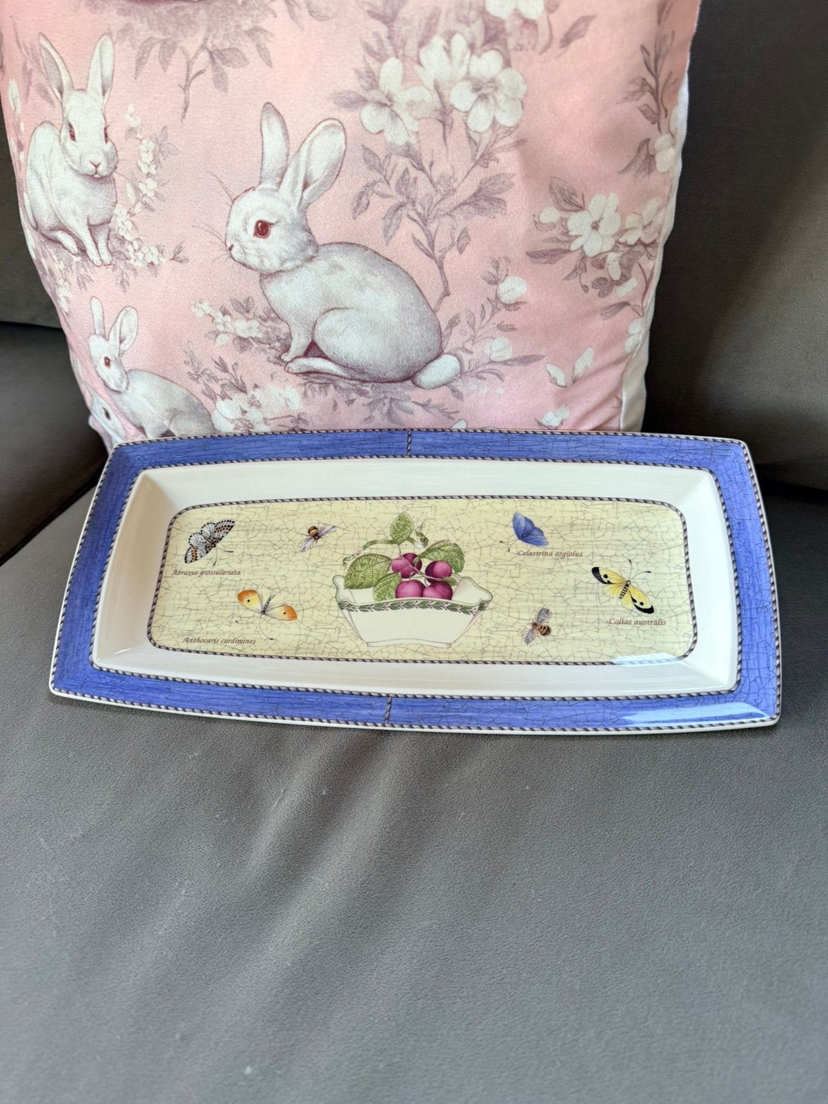 Sarah’s Garden Wedgewood cake of sandwich schaal 1997 izgsy, Ophalen, Zo goed als nieuw, Porselein, Bord of Schaal