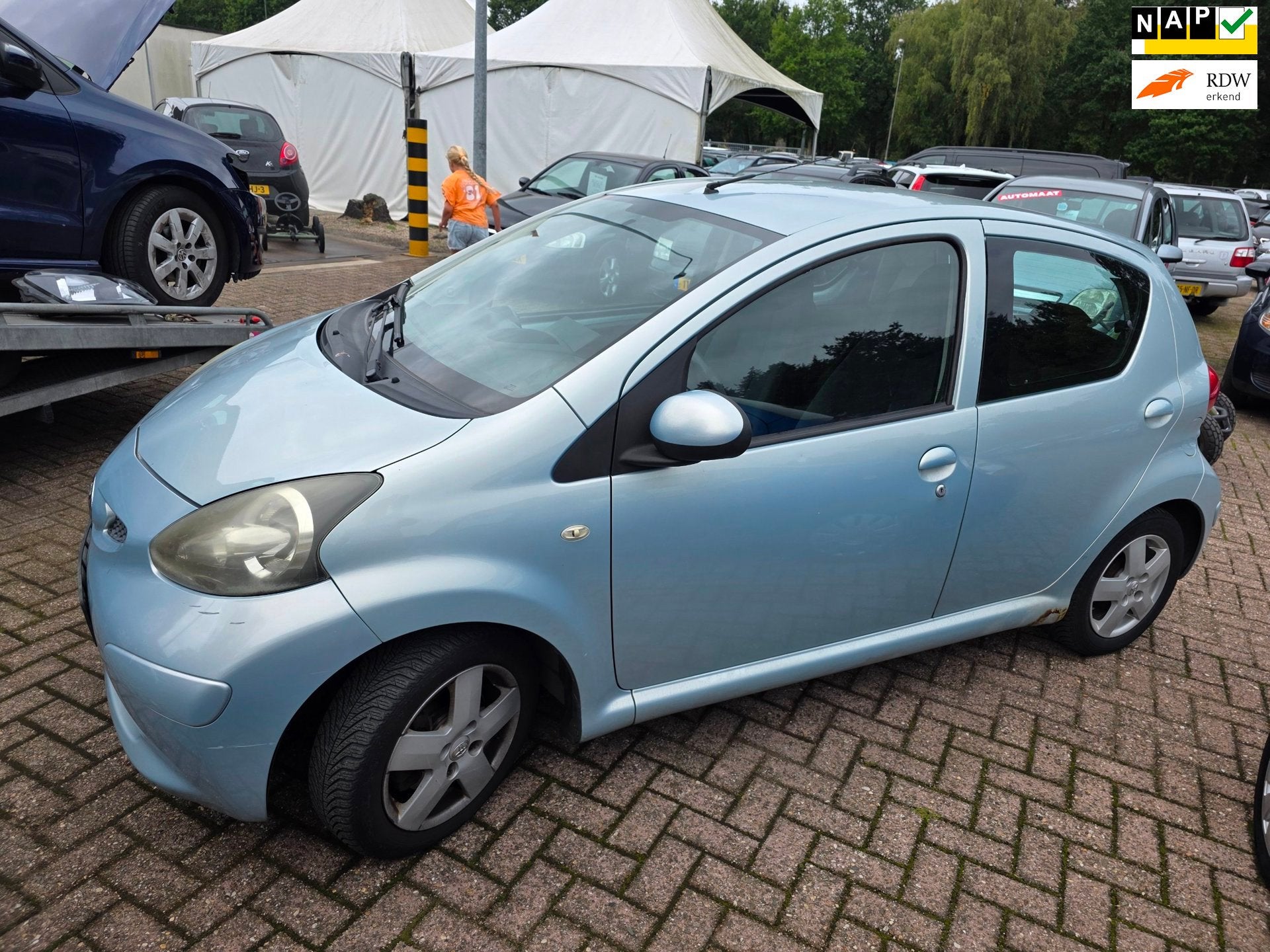 Toyota Aygo 1.0-12V + 5-deurs AIRCO *apk:04-2027*, Auto's, Voorwielaandrijving, Gebruikt, 68 pk, Origineel Nederlands