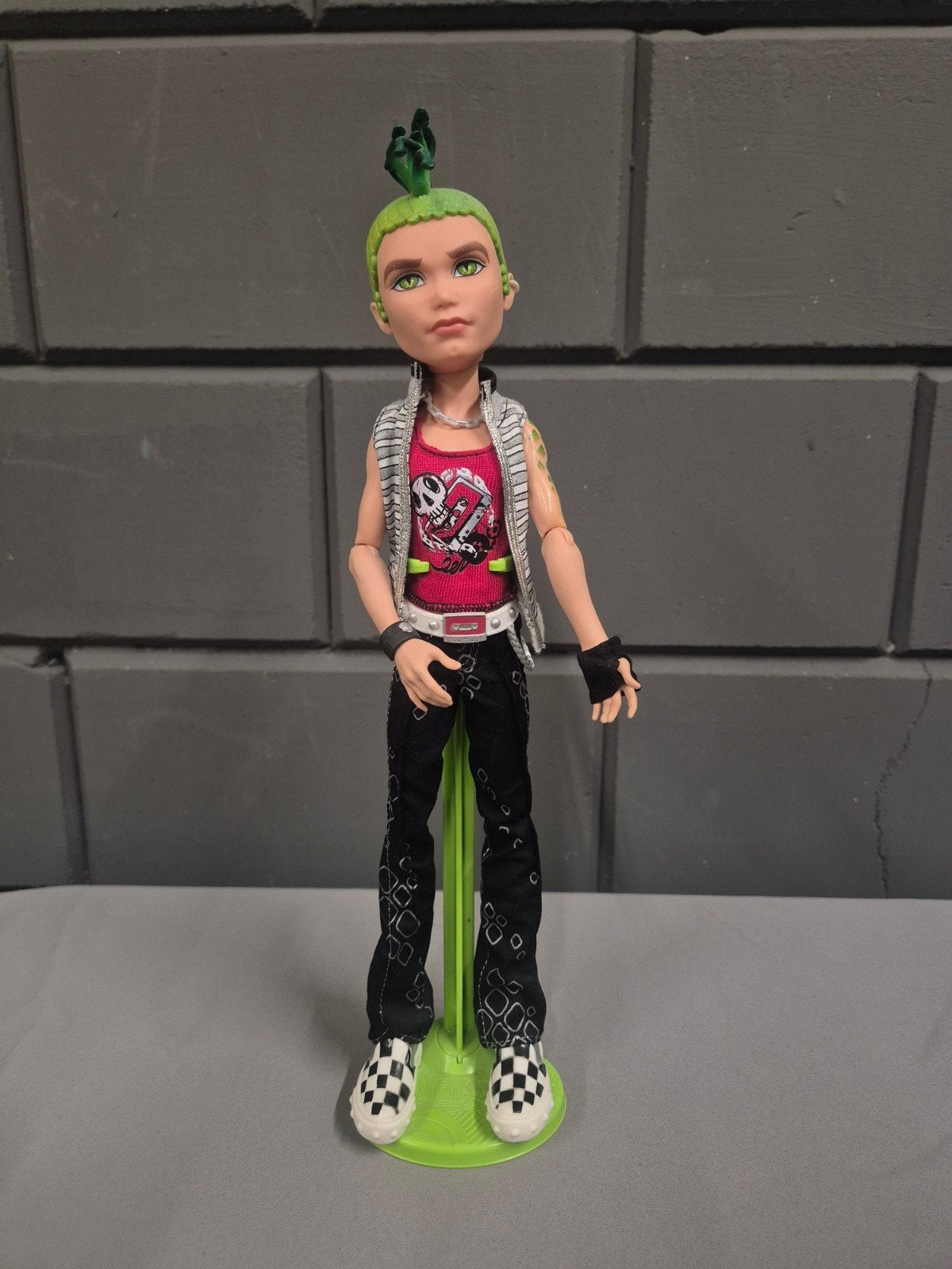 Monster High Finnegan Wake pop met accessoires, Verzamelen, Ophalen of Verzenden, Zo goed als nieuw