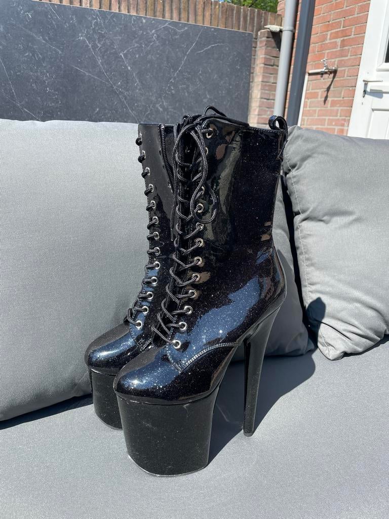 Zwarte glitter hoge hakken laarzen, Kleding | Dames, Schoenen, Ophalen of Verzenden, Zo goed als nieuw, Zwart, Schoenen met hoge hakken