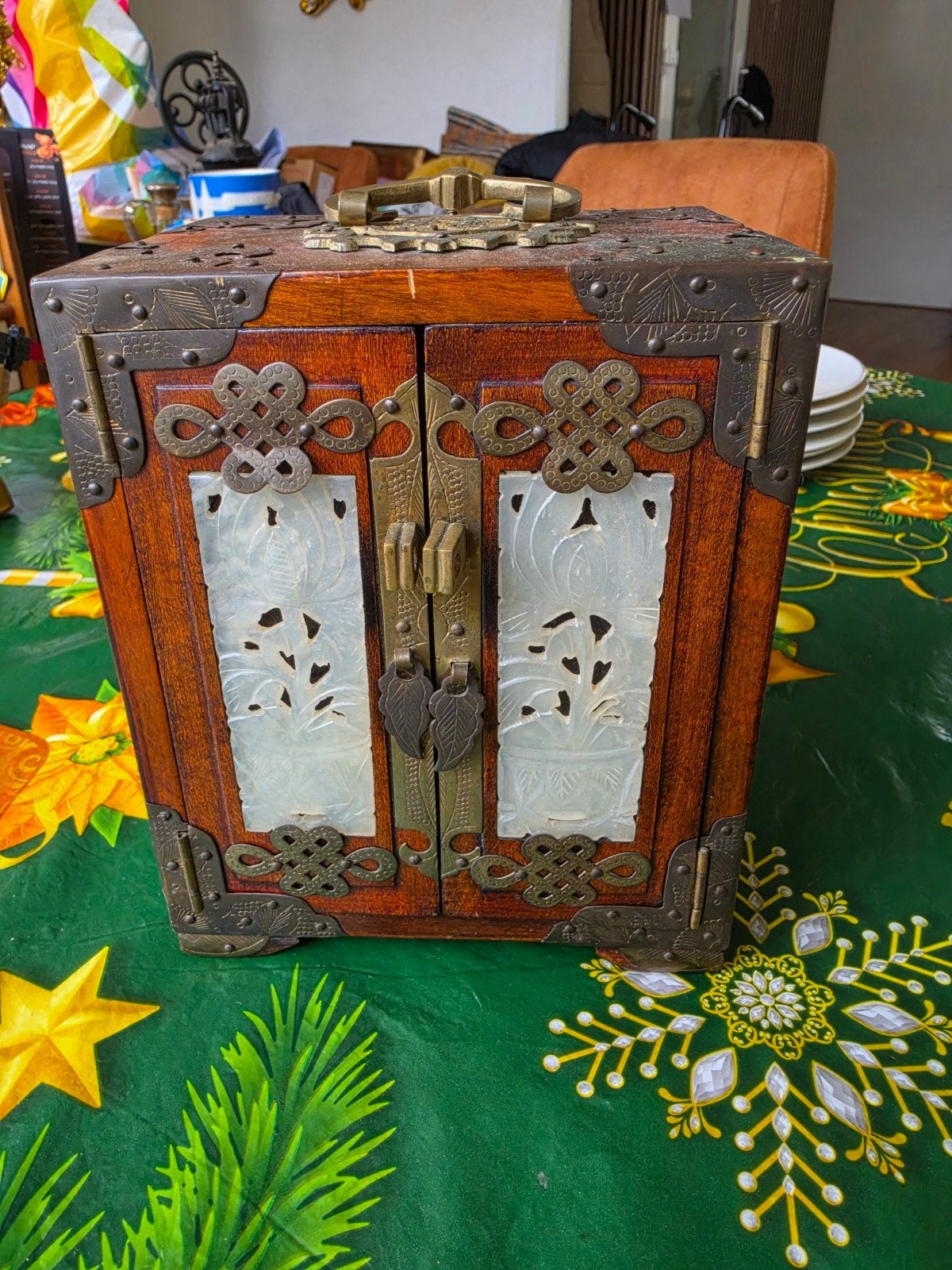 Antieke Chinese Juwelenkist met Jade Inleg, Ophalen of Verzenden