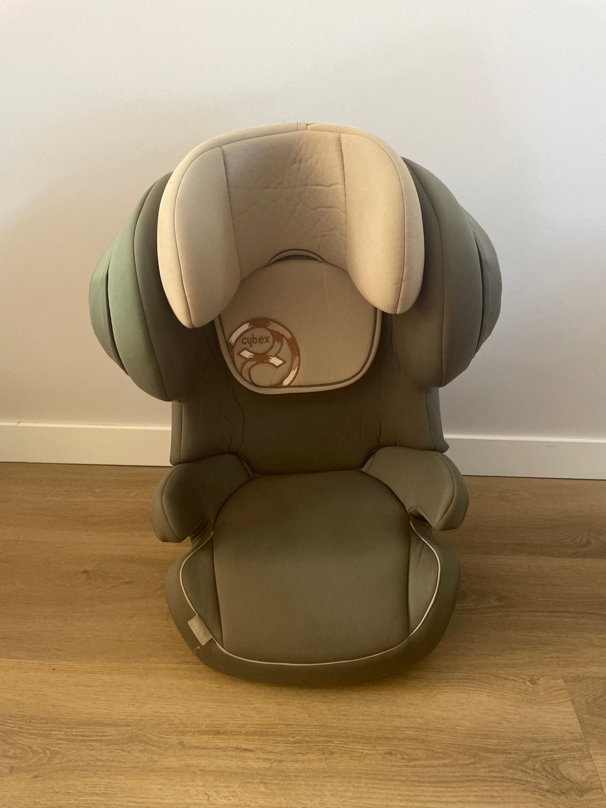 Cybex Juno 2-Fix ISOFIX (Olive Khaki) - Excl. Kussen, Kinderen en Baby's, Autostoeltjes, 9 t/m 18 kg, Zijbescherming, Zo goed als nieuw