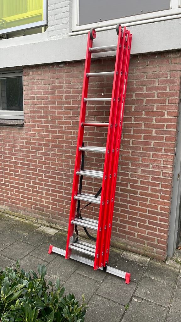 Altrex Altrex All Round reformladder gecoat rood, Ophalen, Zo goed als nieuw, Ladder, Opvouwbaar of Inschuifbaar