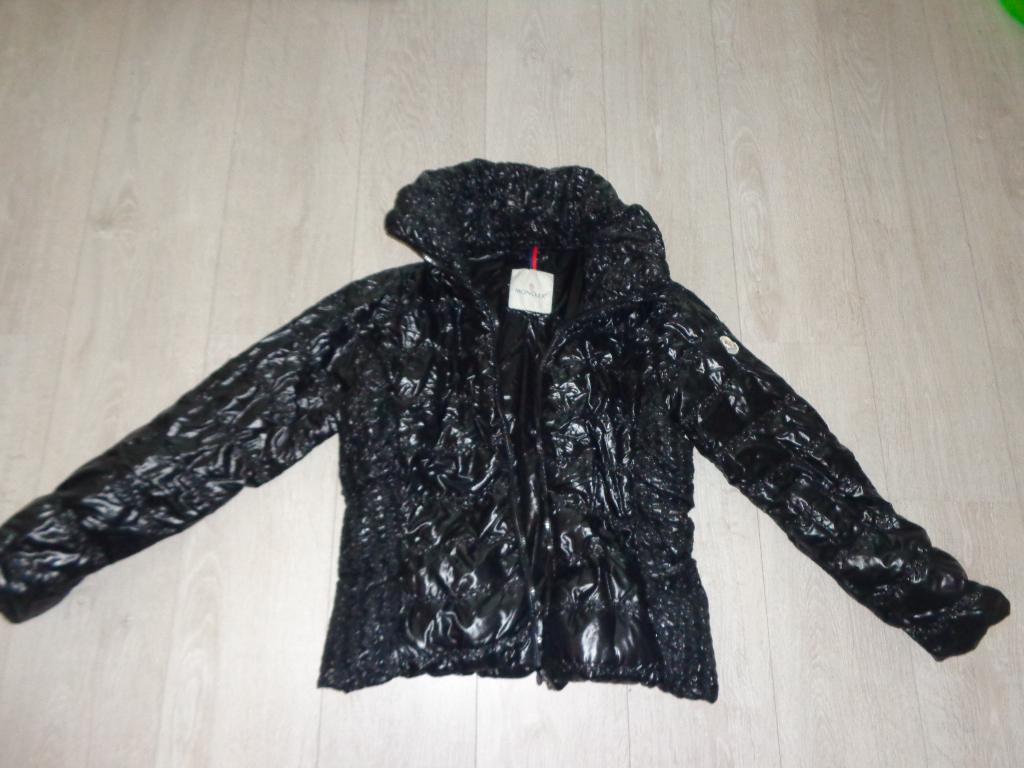 zwart gevoerde damesjas van Moncler, maat 4/L ., Ophalen of Verzenden, Zo goed als nieuw, Maat 42/44 (L), Zwart
