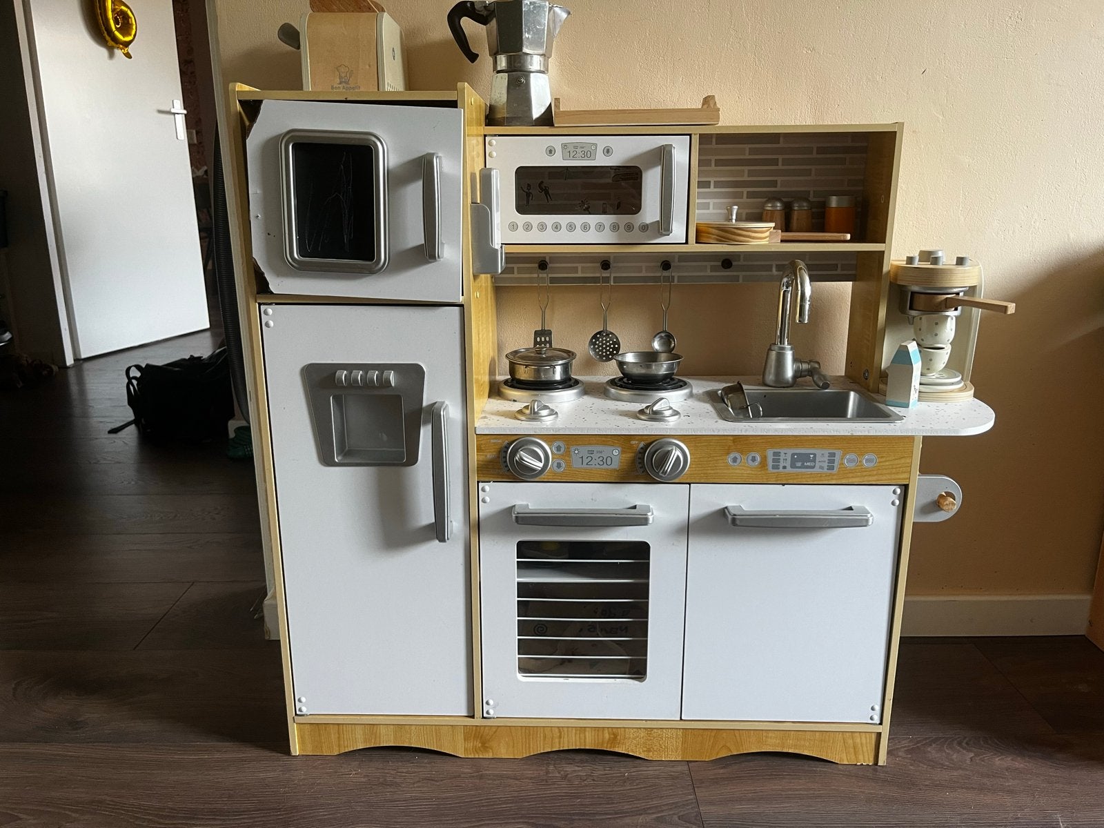 Grote houten speelkeuken met accessoires, Ophalen, Gebruikt, Meubelstuk of Keukentje