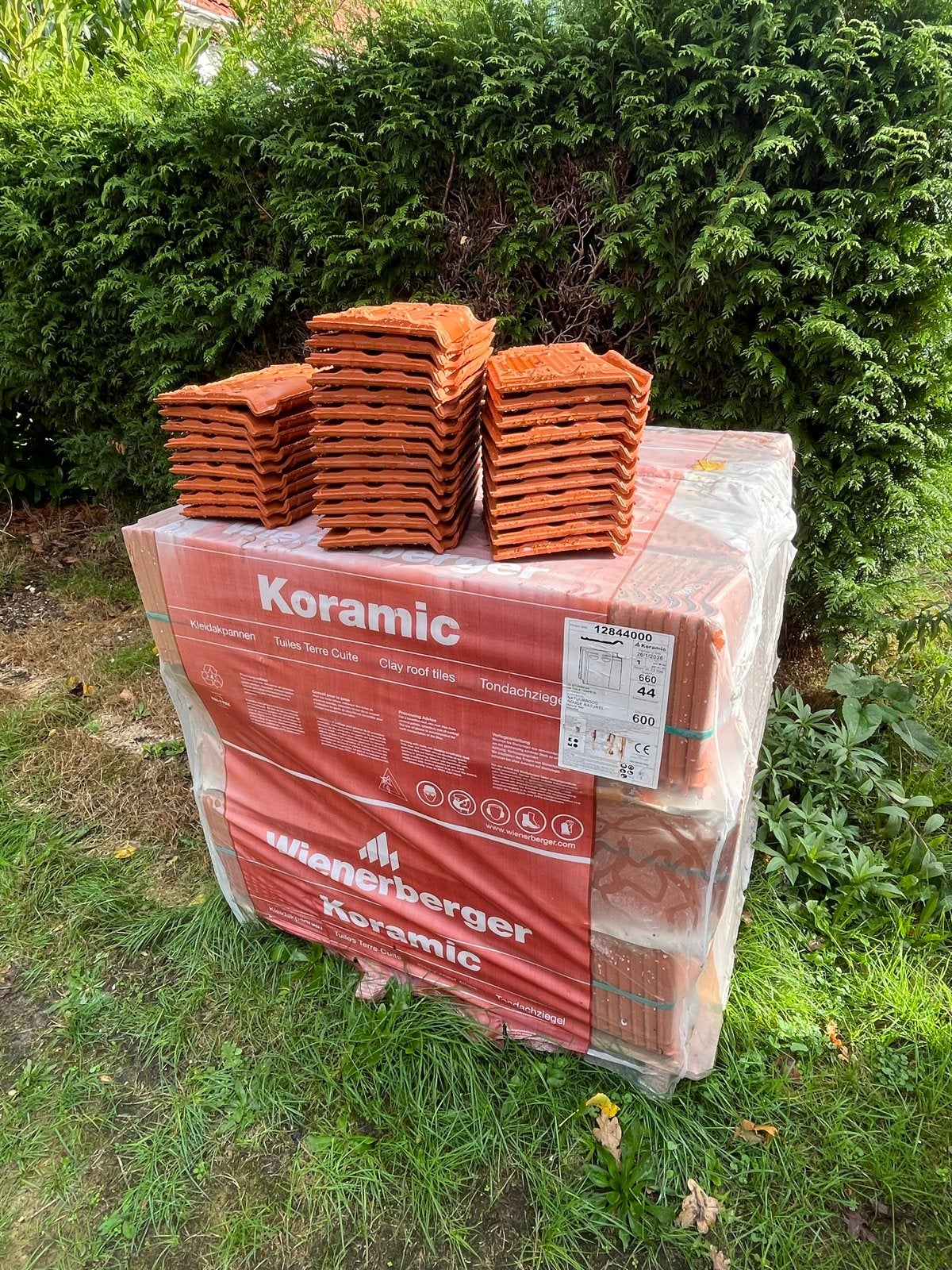 Nieuwe Koramic Wienerberger dakpannen, type 44 Stormpan, Ophalen, Steen of Klei, Nieuw, 15 m² of meer
