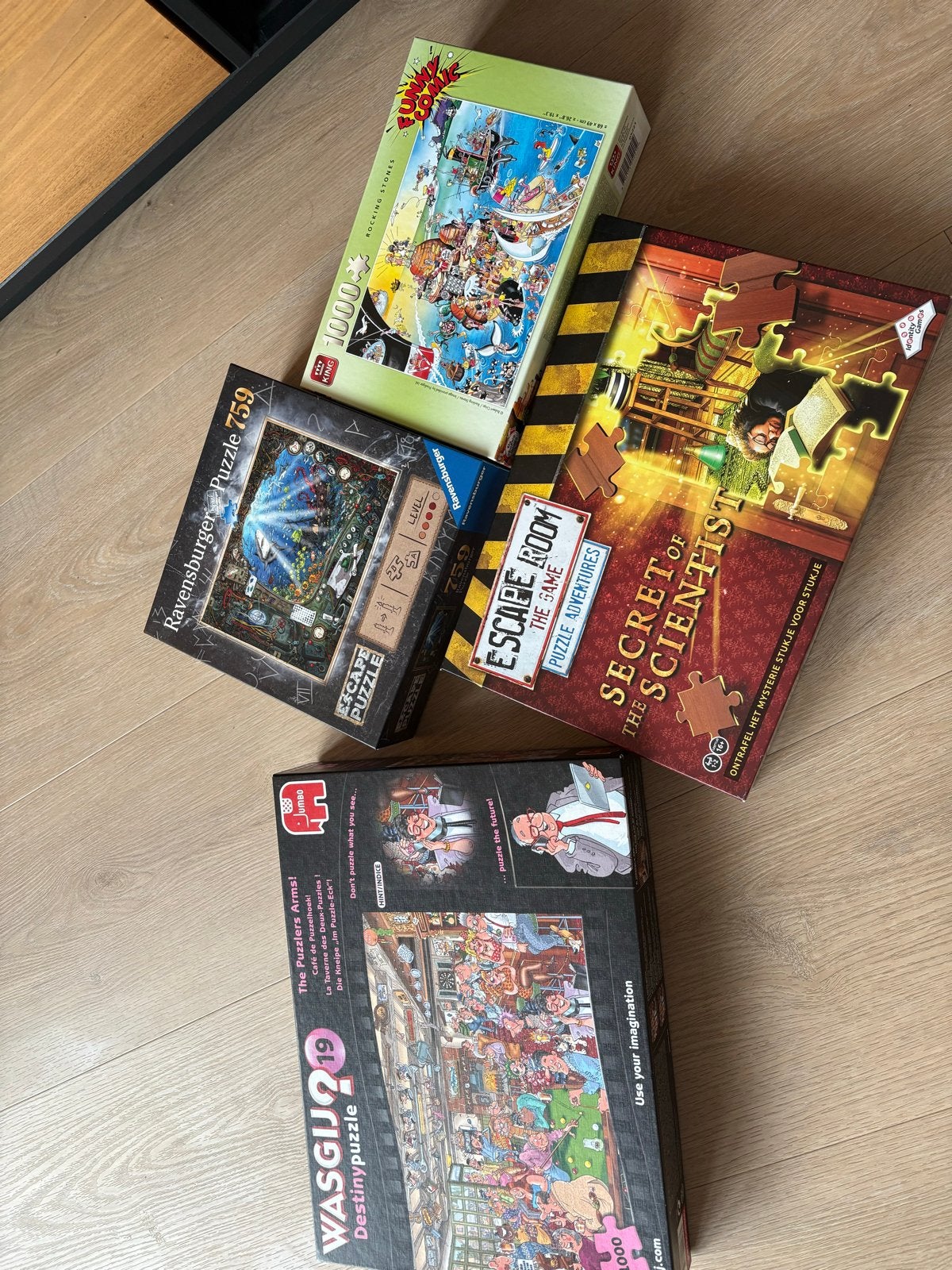 Diverse puzzels: Wasgij, Ravensburger Escape, King Funny Com, Ophalen of Verzenden, 500 t/m 1500 stukjes, Zo goed als nieuw