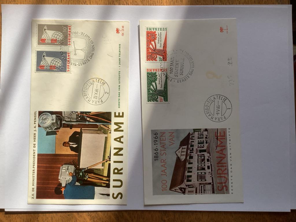Suriname Eerstedag Enveloppen (FDC) E46, E47, E48, E87 + map, Postzegels en Munten, Ophalen of Verzenden, Onbeschreven, Rest van de wereld