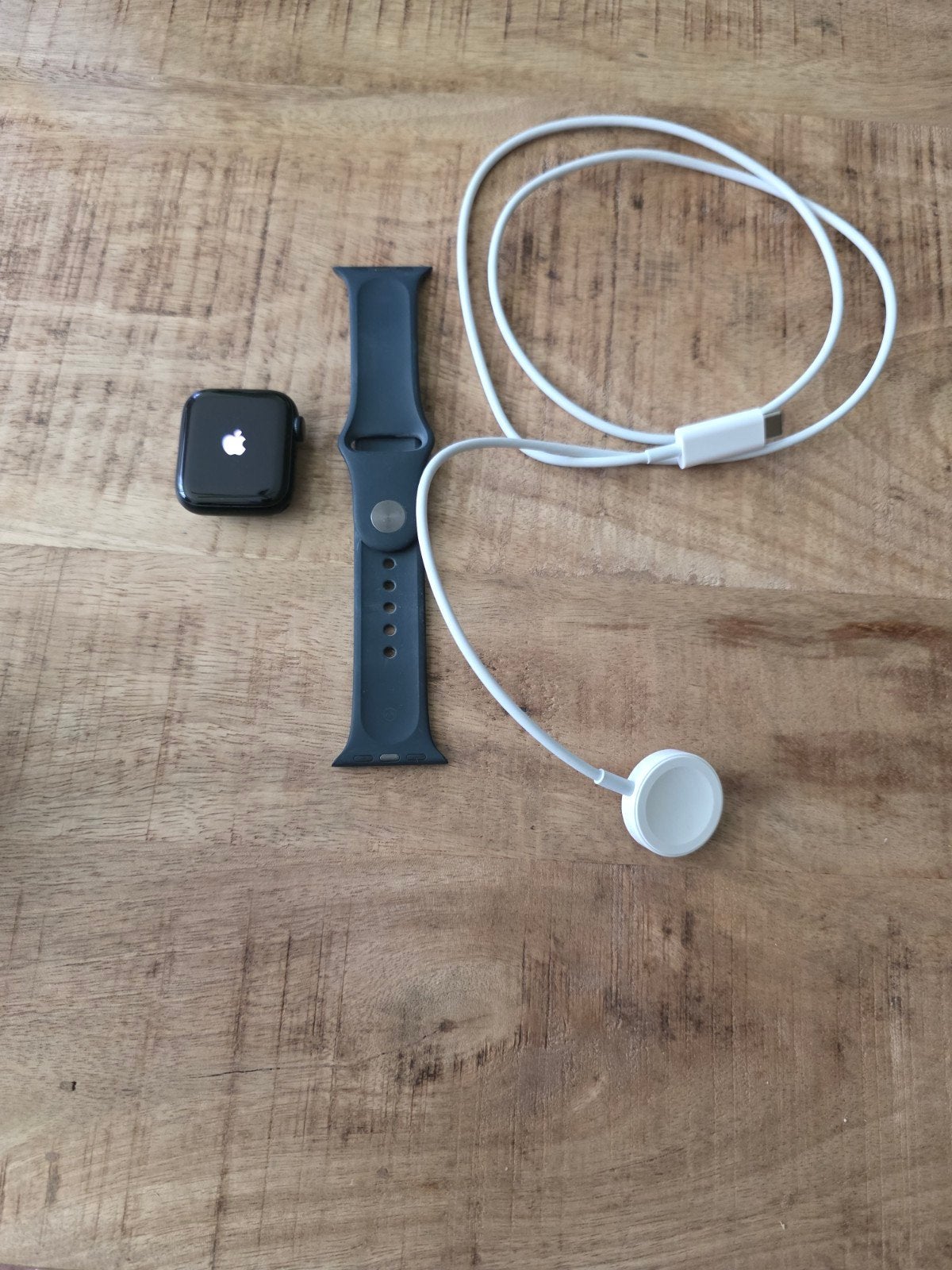 Foto 9 van Apple Watch SE 2022 40mm Midnight Aluminium