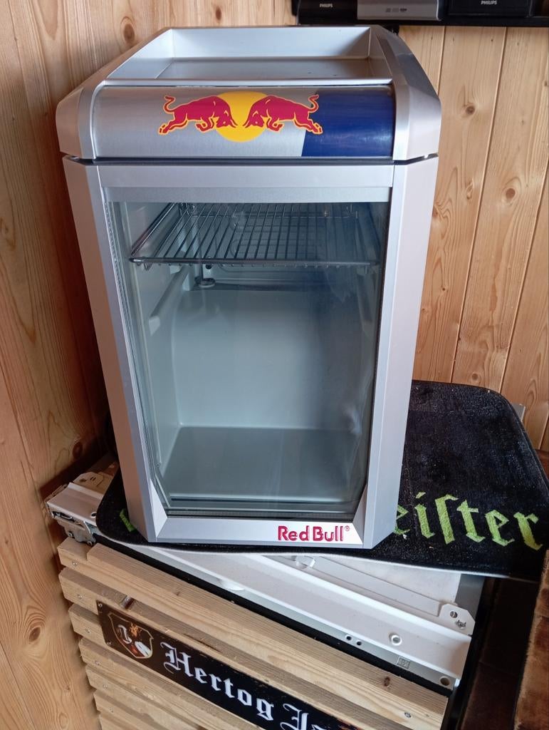 Red Bull mini koelkast - Perfect voor drankjes!, Ophalen, Zonder vriesvak, Minder dan 45 cm, Minder dan 85 cm