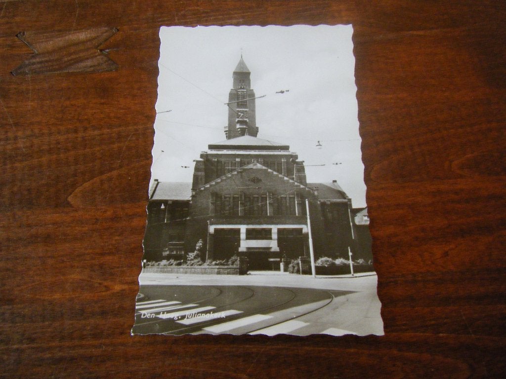 J27 - Den Haag - Julianakerk - Mooi/Oud, Ophalen of Verzenden, 1960 tot 1980, Zuid-Holland