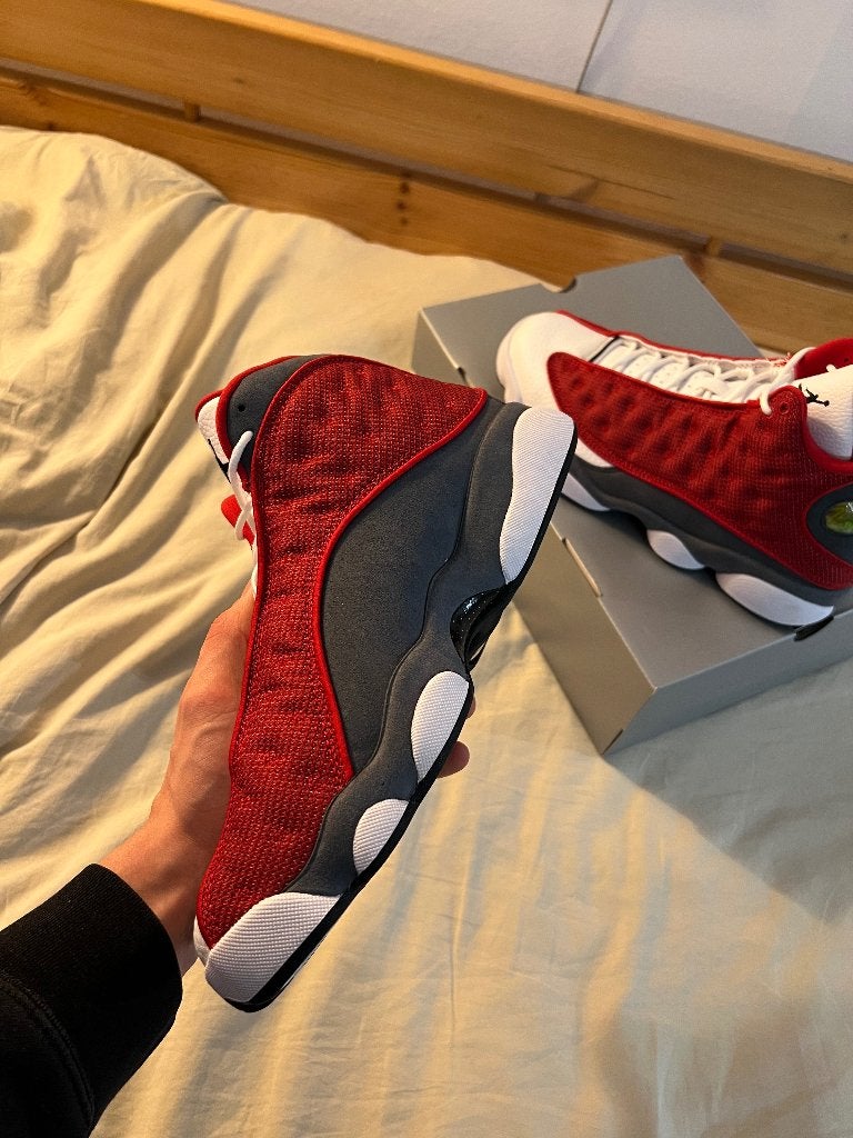 Nike Air Jordan 13 Retro Gym Red Flint Grey (US10 / EU44), Kleding | Heren, Overige kleuren, Sportschoenen, Nieuw, Ophalen of Verzenden