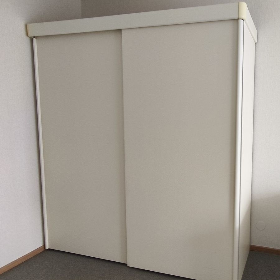Degelijke witte linnenkast, Ophalen, Met deur(en), Gebruikt, 200 cm of meer